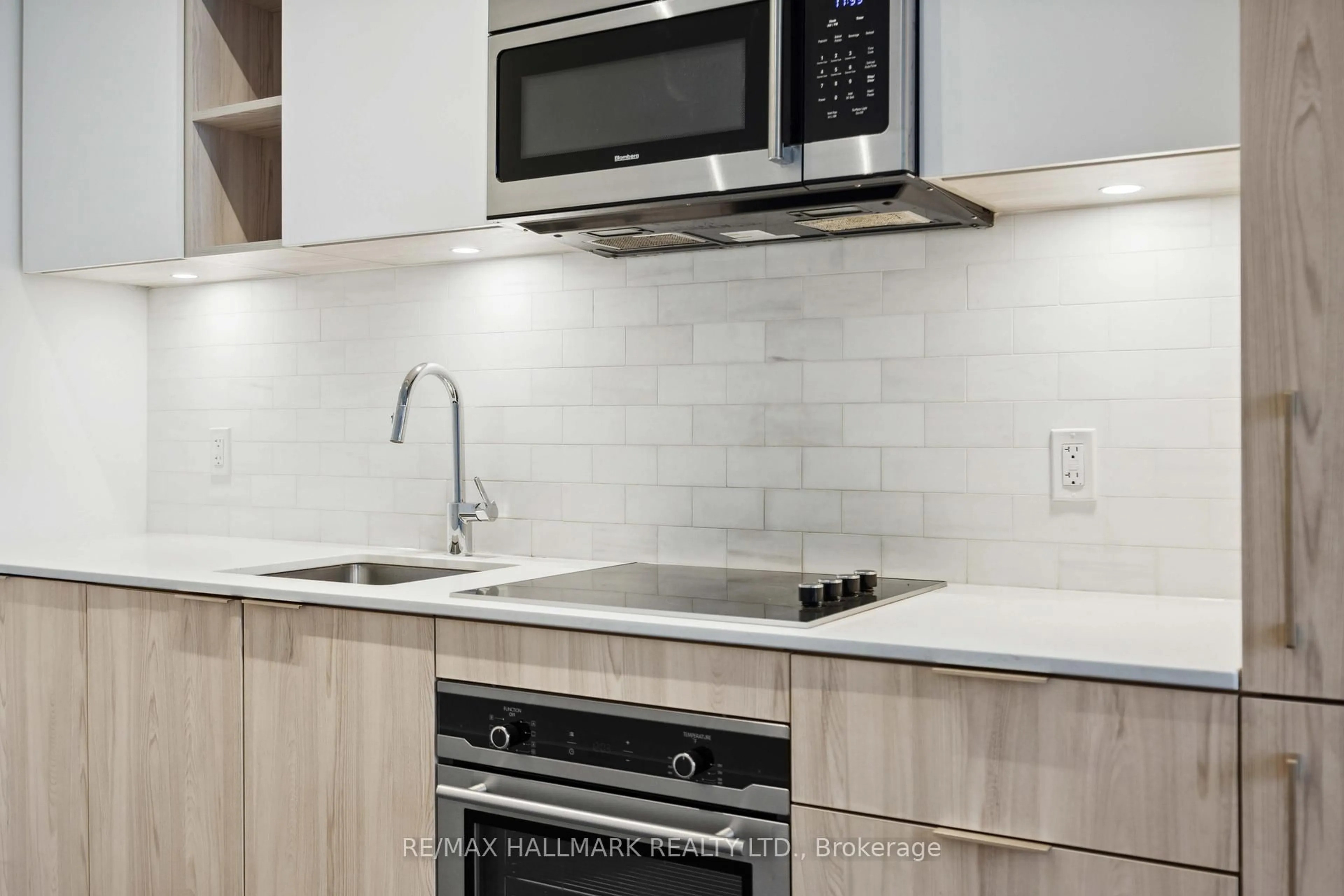 Standard kitchen, ceramic/tile floor for 50 Ordnance St #3203, Toronto Ontario M6K 0C9