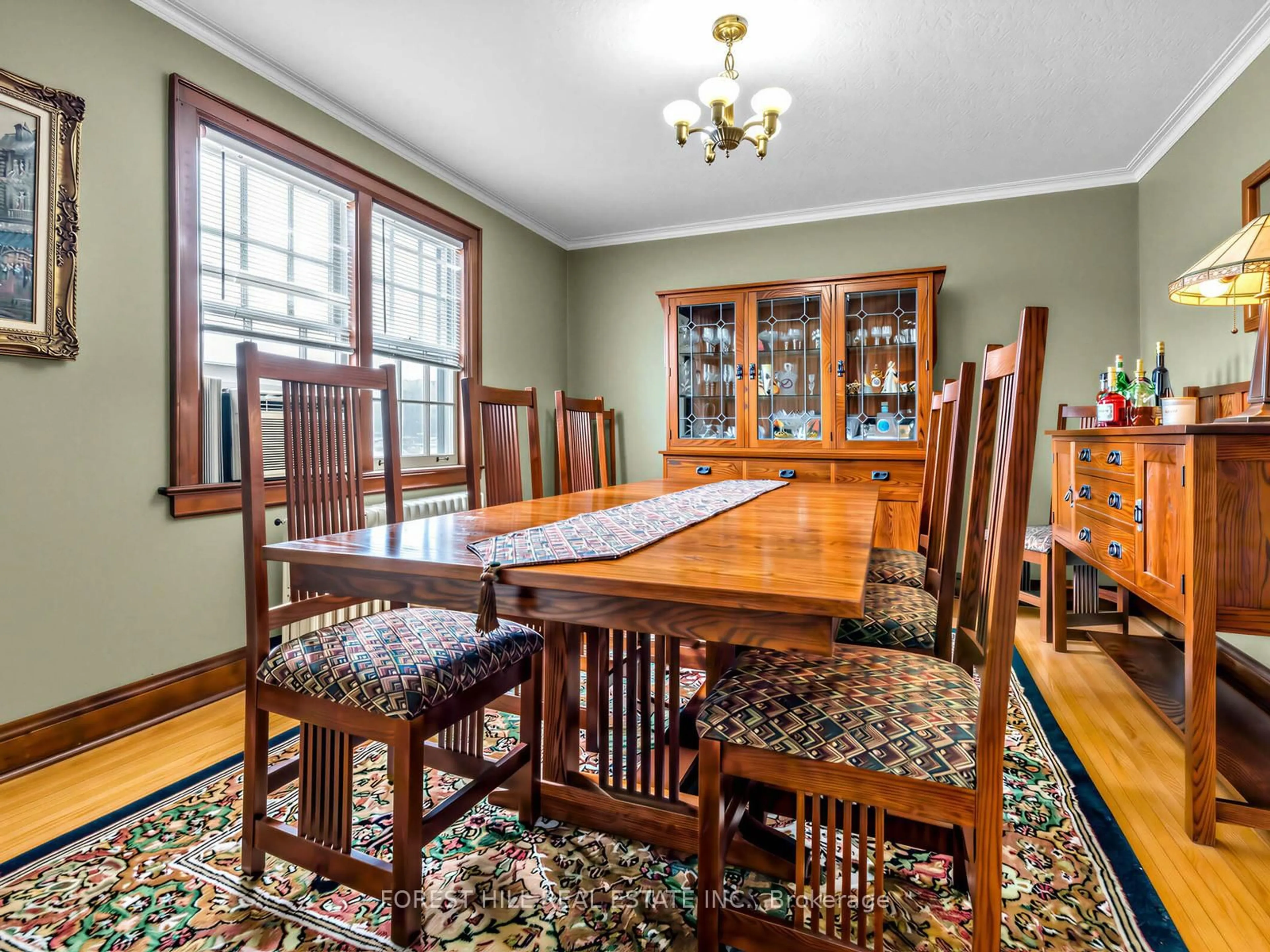 Dining room, unknown for 28 Castle Knock Rd, Toronto Ontario M5N 2J4