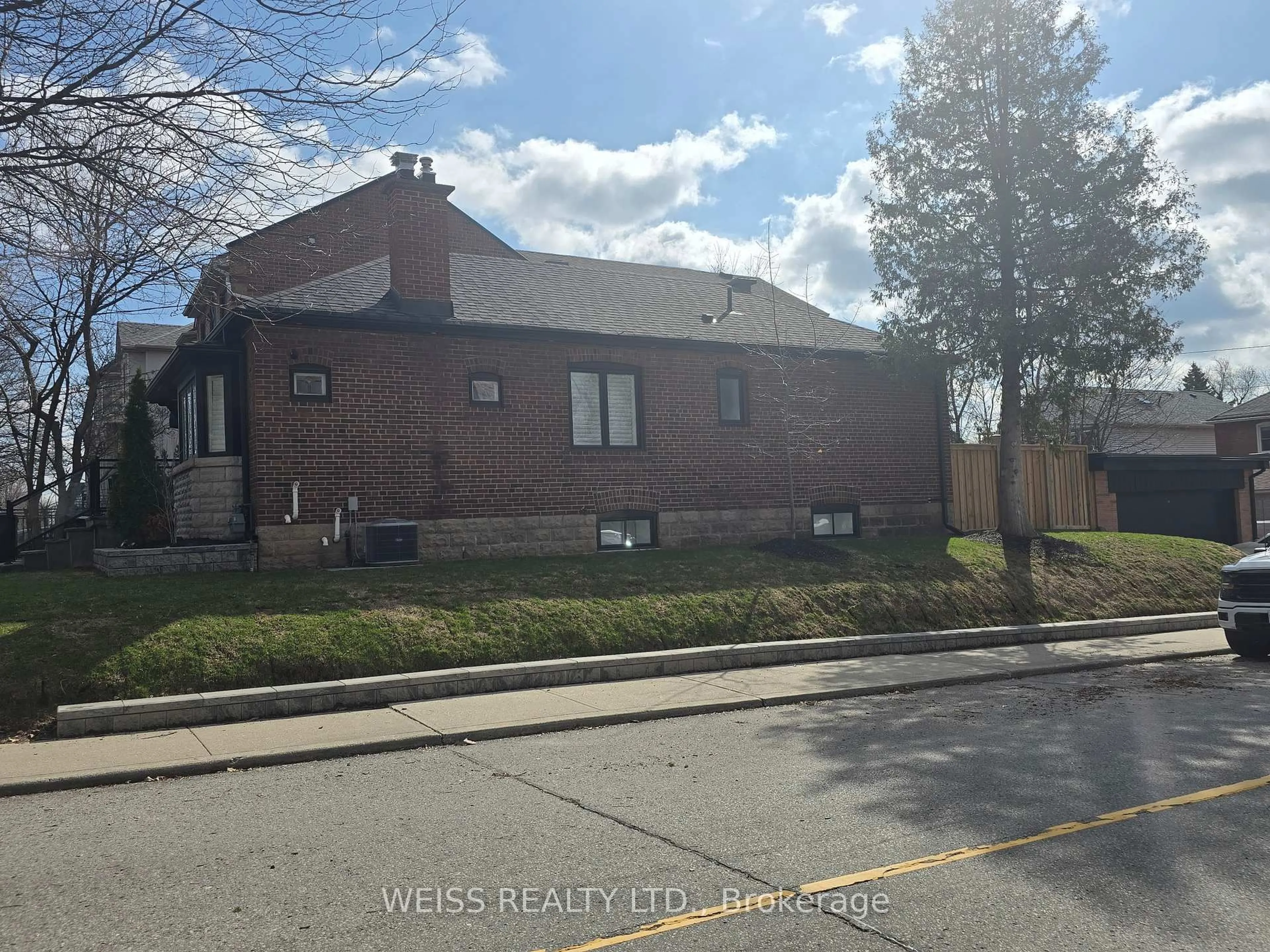 Home with brick exterior material, street for 199 Glengarry Ave, Toronto Ontario M5M 1E1