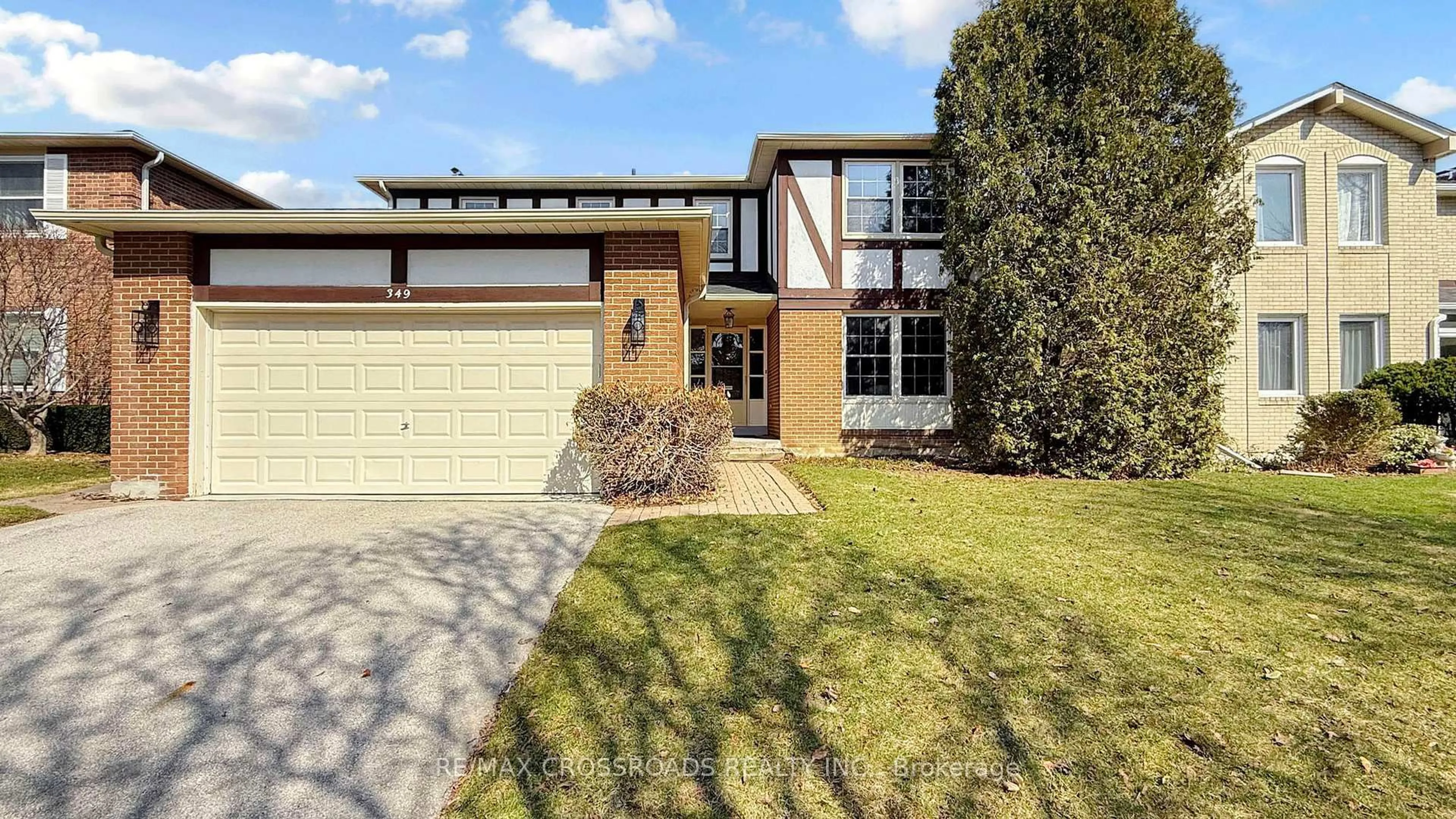 Home with brick exterior material, street for 349 Banbury Rd, Toronto Ontario M2L 2V2