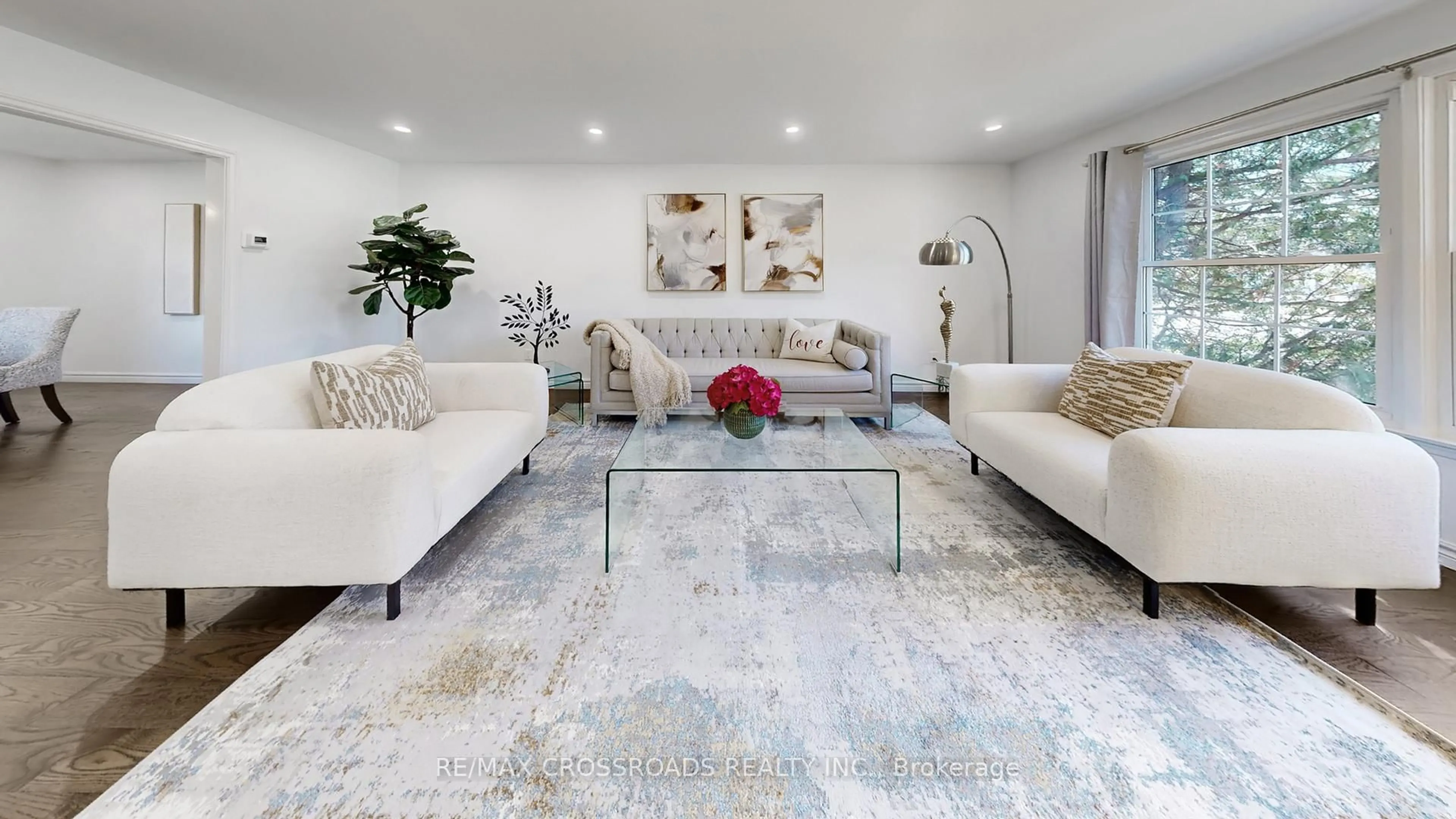 Living room with furniture, unknown for 349 Banbury Rd, Toronto Ontario M2L 2V2