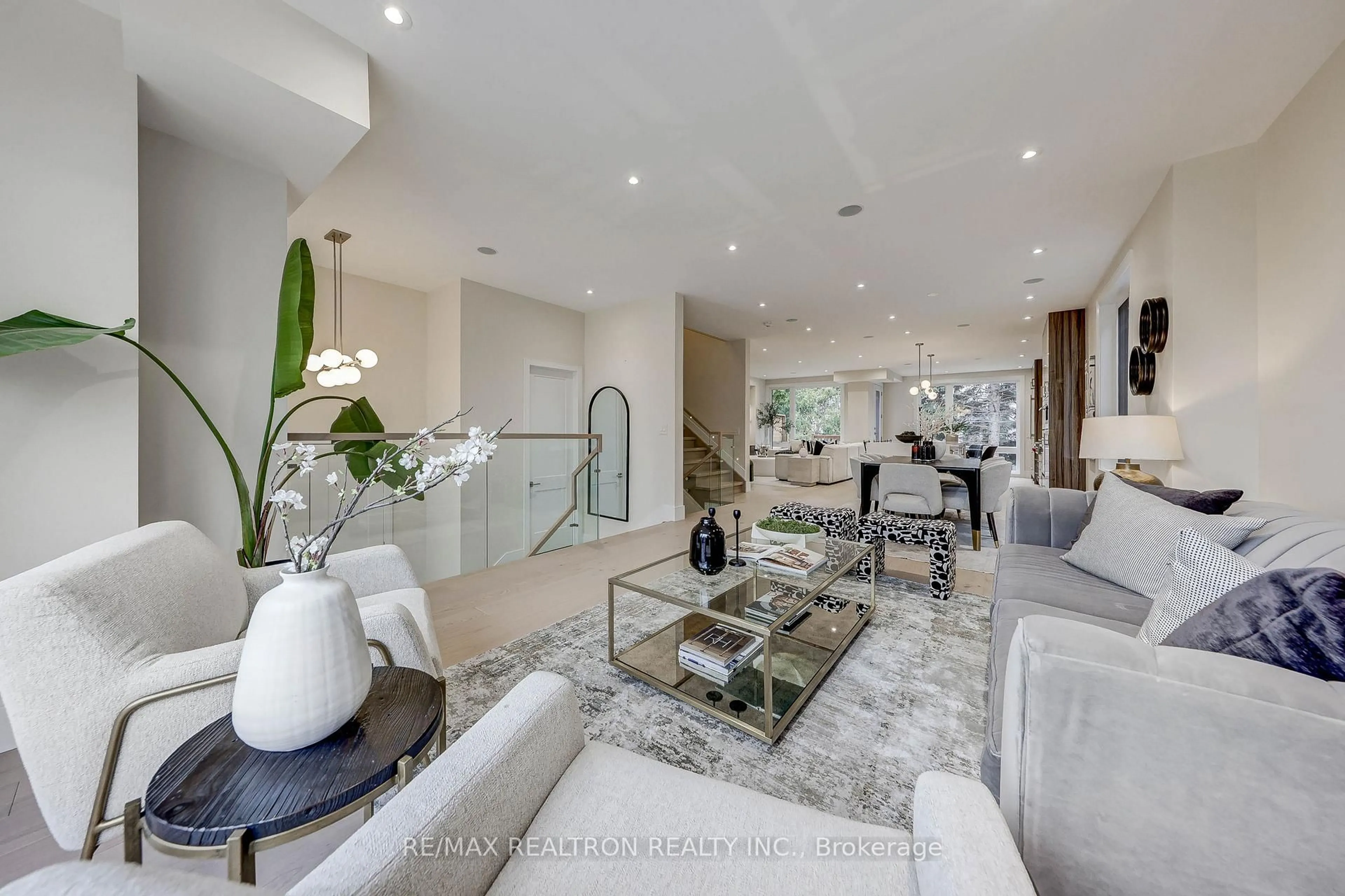 Living room with furniture, unknown for 496 Melrose Ave, Toronto Ontario M5M 2A2