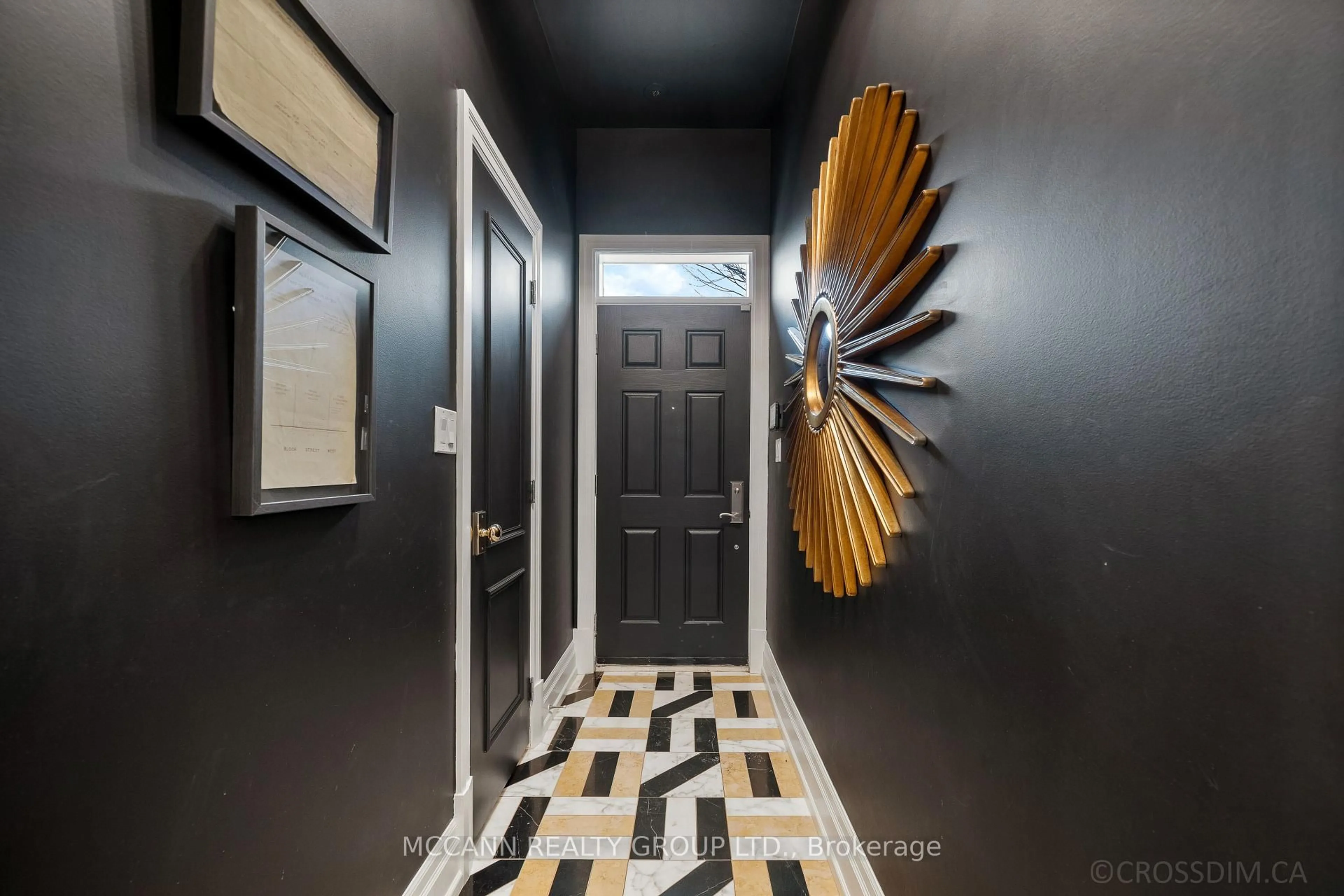 Indoor entryway for 45 York Mills Rd #119, Toronto Ontario M2P 1B6