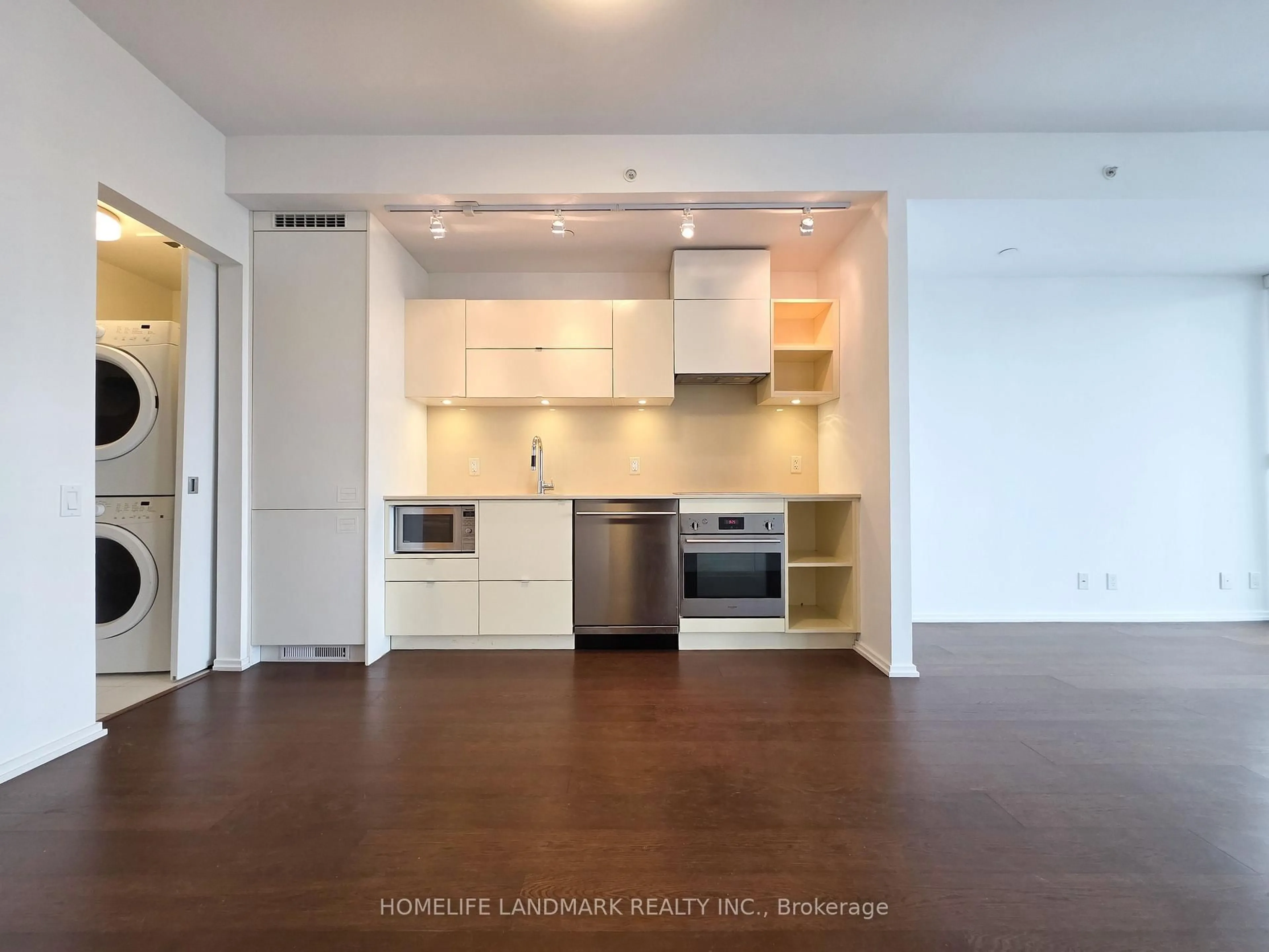 Unknown for 125 Peter St #3406, Toronto Ontario M5V 0M2