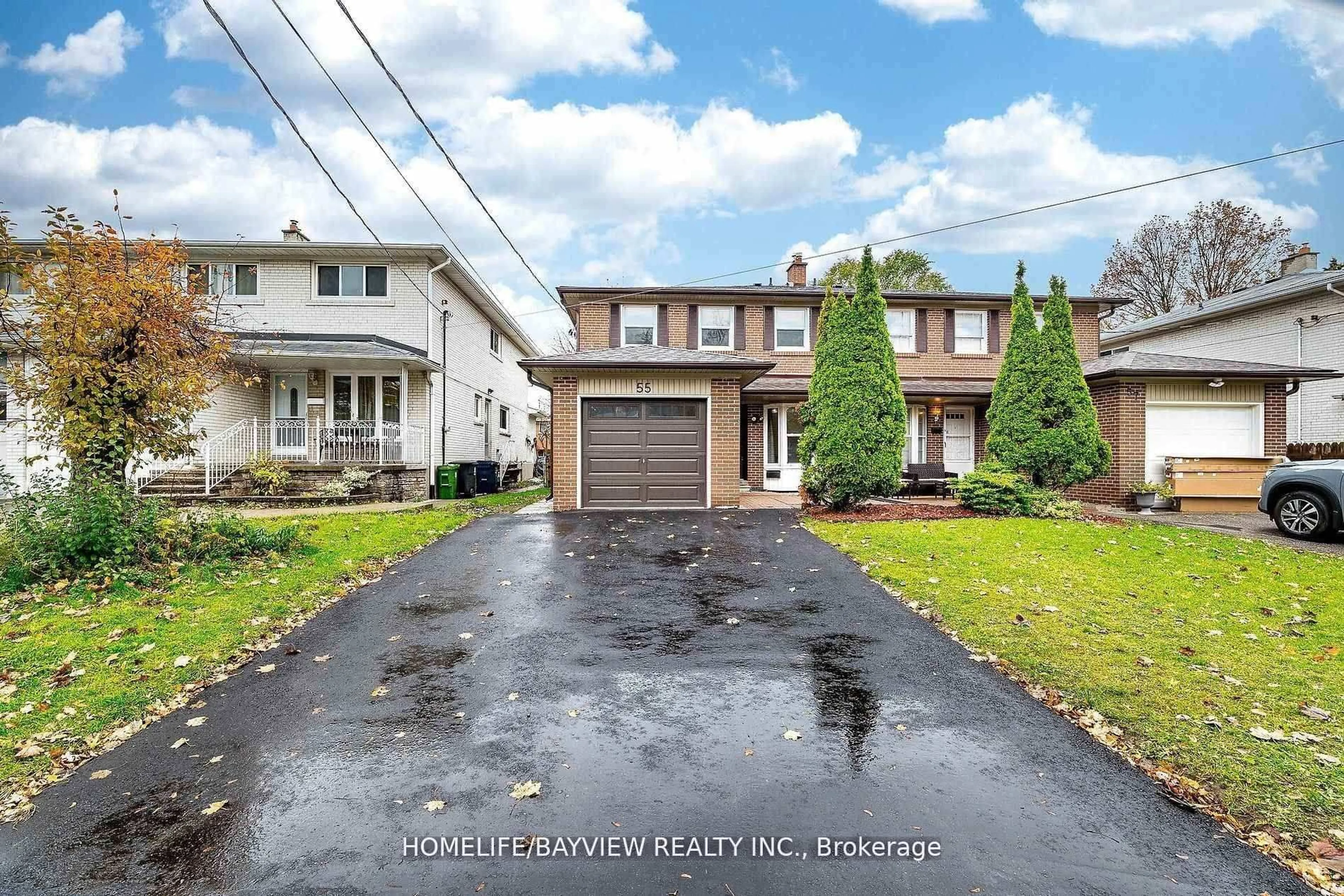 A pic from outside/outdoor area/front of a property/back of a property/a pic from drone, street for 55 Greenbush Rd, Toronto Ontario M2M 1P2