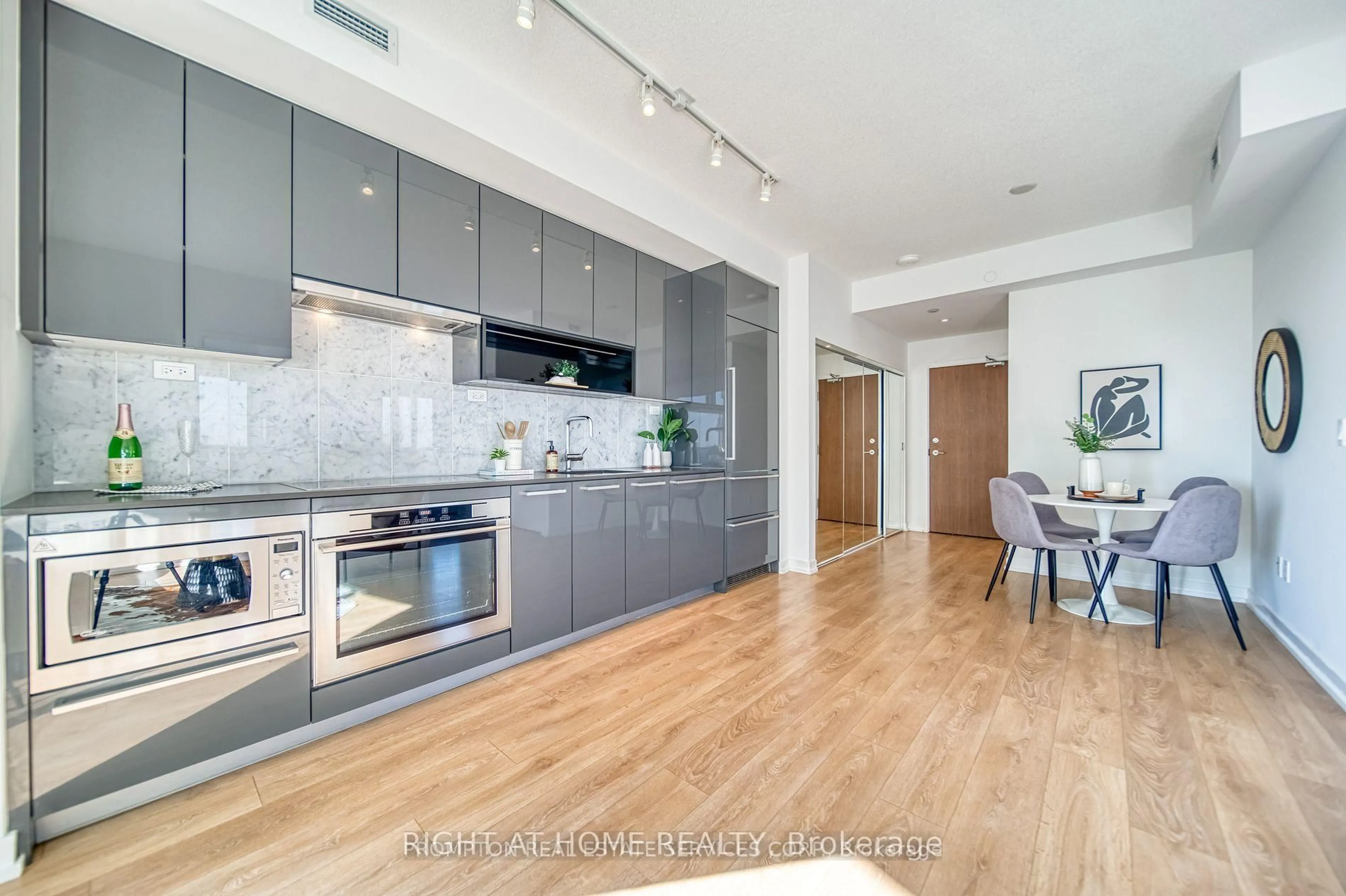 Open concept kitchen, unknown for 115 MCMAHON Dr #1005, Toronto Ontario M2K 0E3
