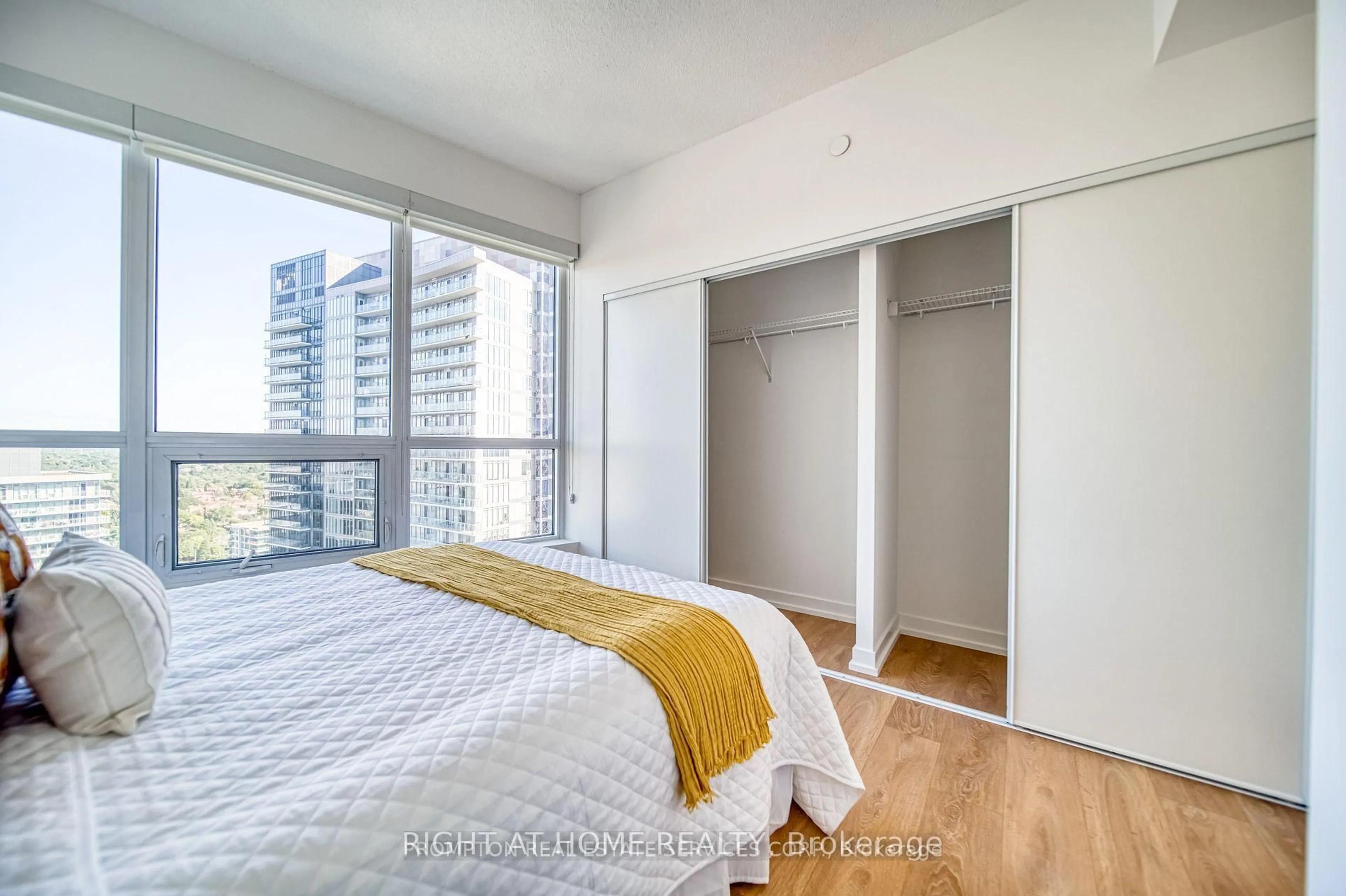 Bedroom with bed, unknown for 115 MCMAHON Dr #1005, Toronto Ontario M2K 0E3