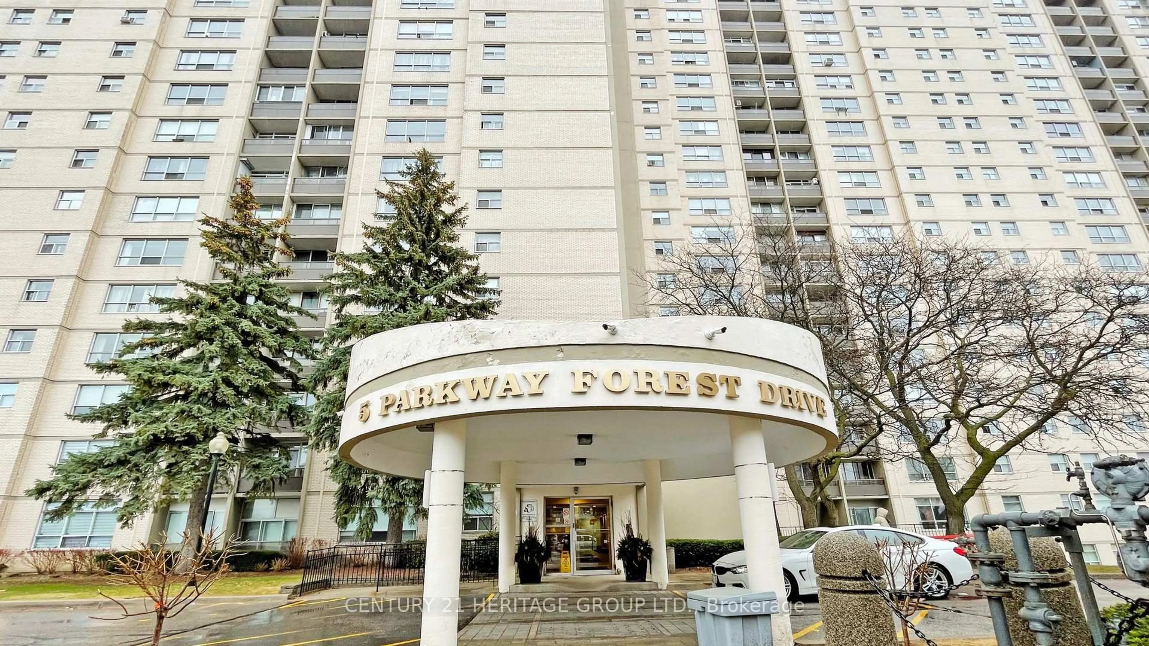 Indoor foyer for 5 Parkway Forest Dr #409, Toronto Ontario M2J 1L2