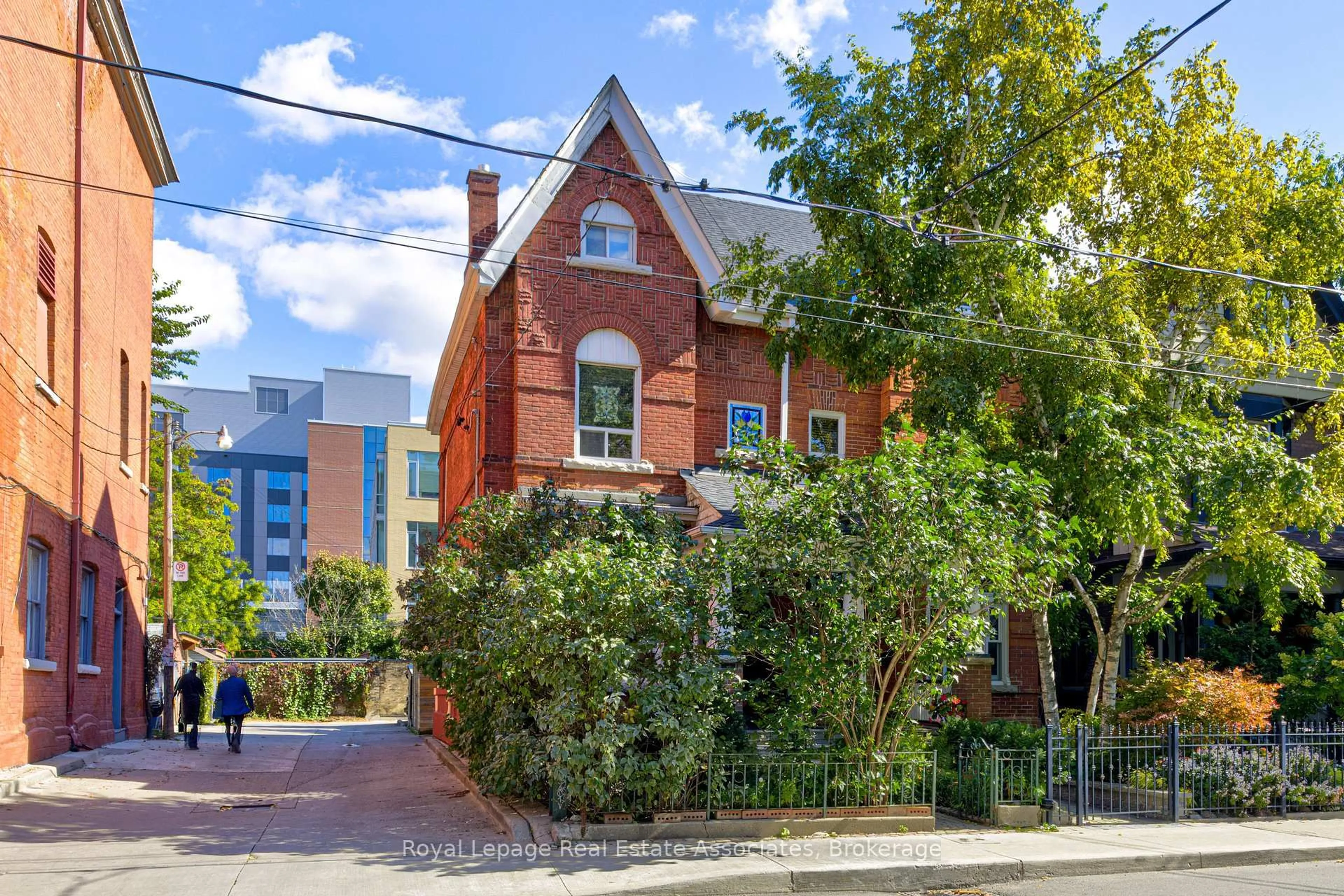 Home with brick exterior material, street for 101 Dovercourt Rd, Toronto Ontario M6J 3C2