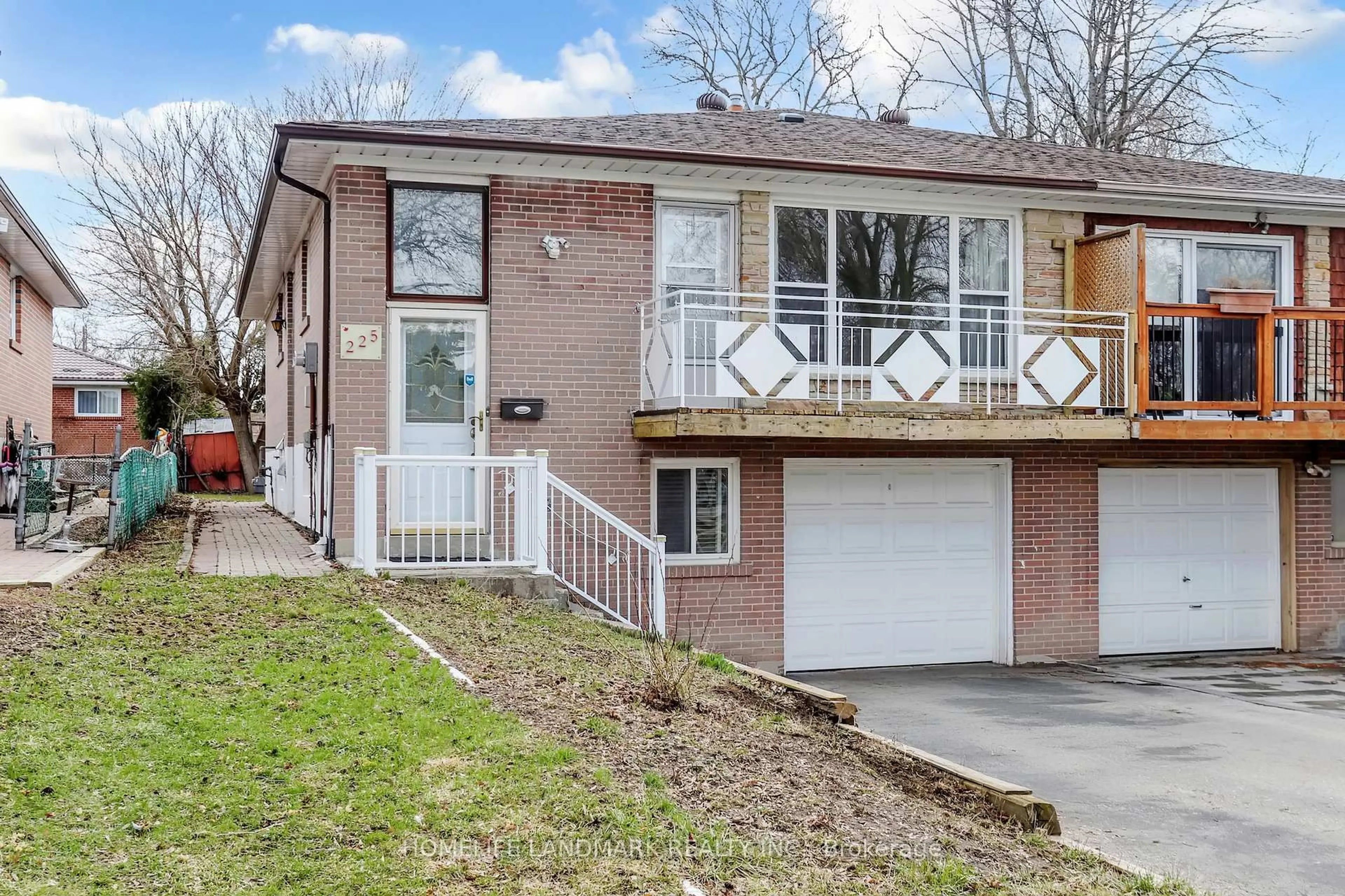 Home with brick exterior material, street for 225 Pineway Blvd, Toronto Ontario M2H 1B5