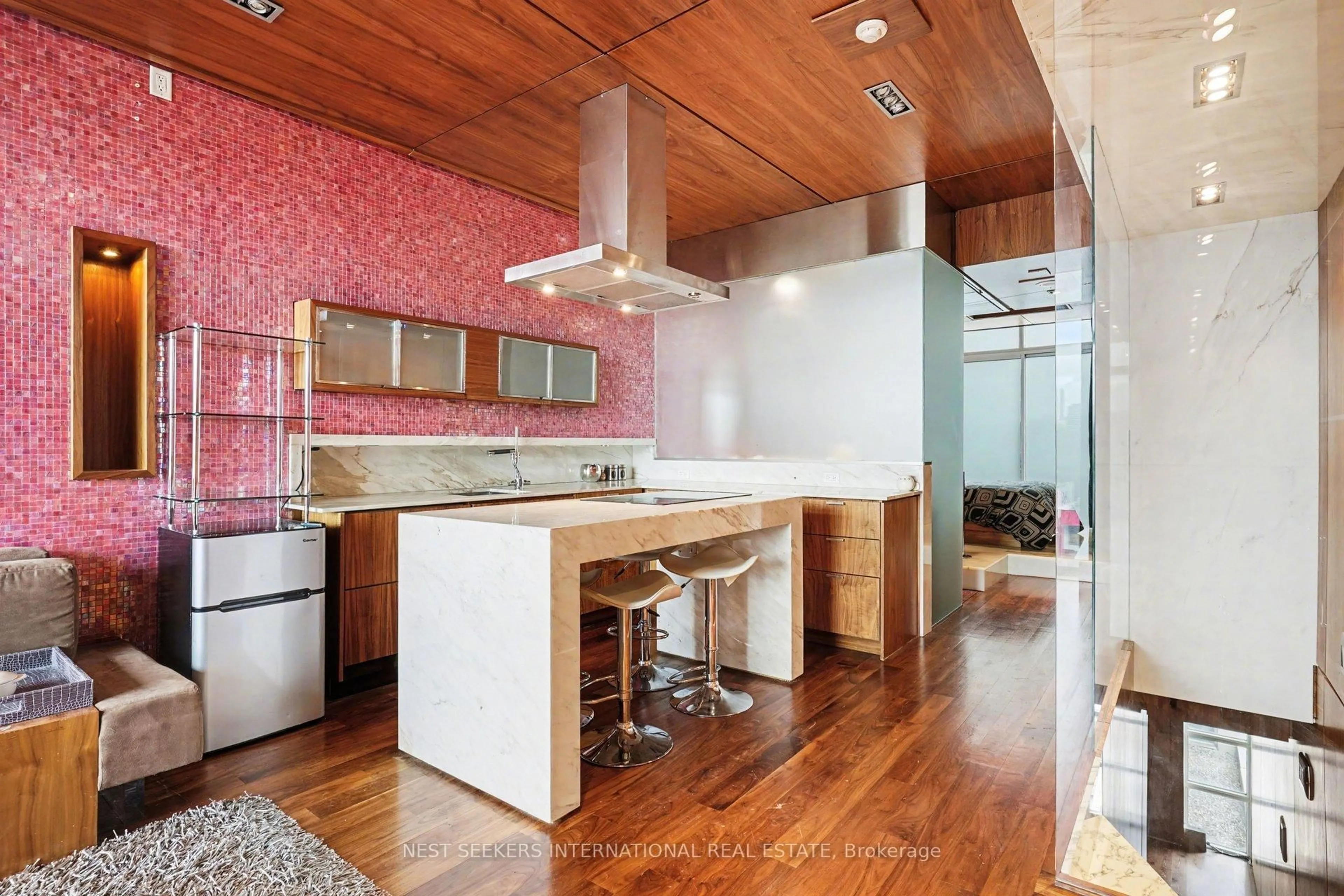 Contemporary kitchen, unknown for 388 Richmond St #519, Toronto Ontario M5V 3P1