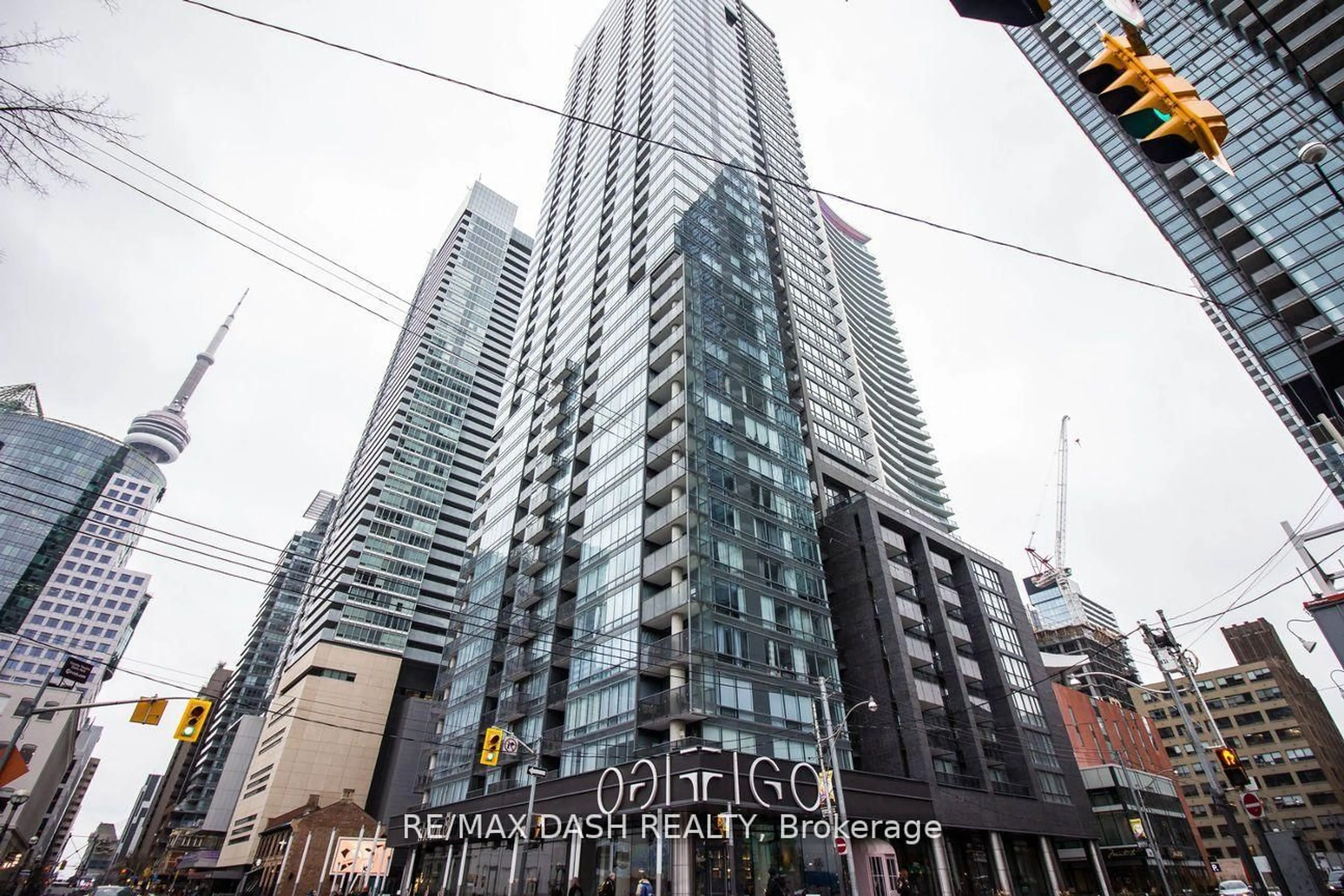 Indoor foyer for 295 Adelaide St #710, Toronto Ontario M5V 0L4