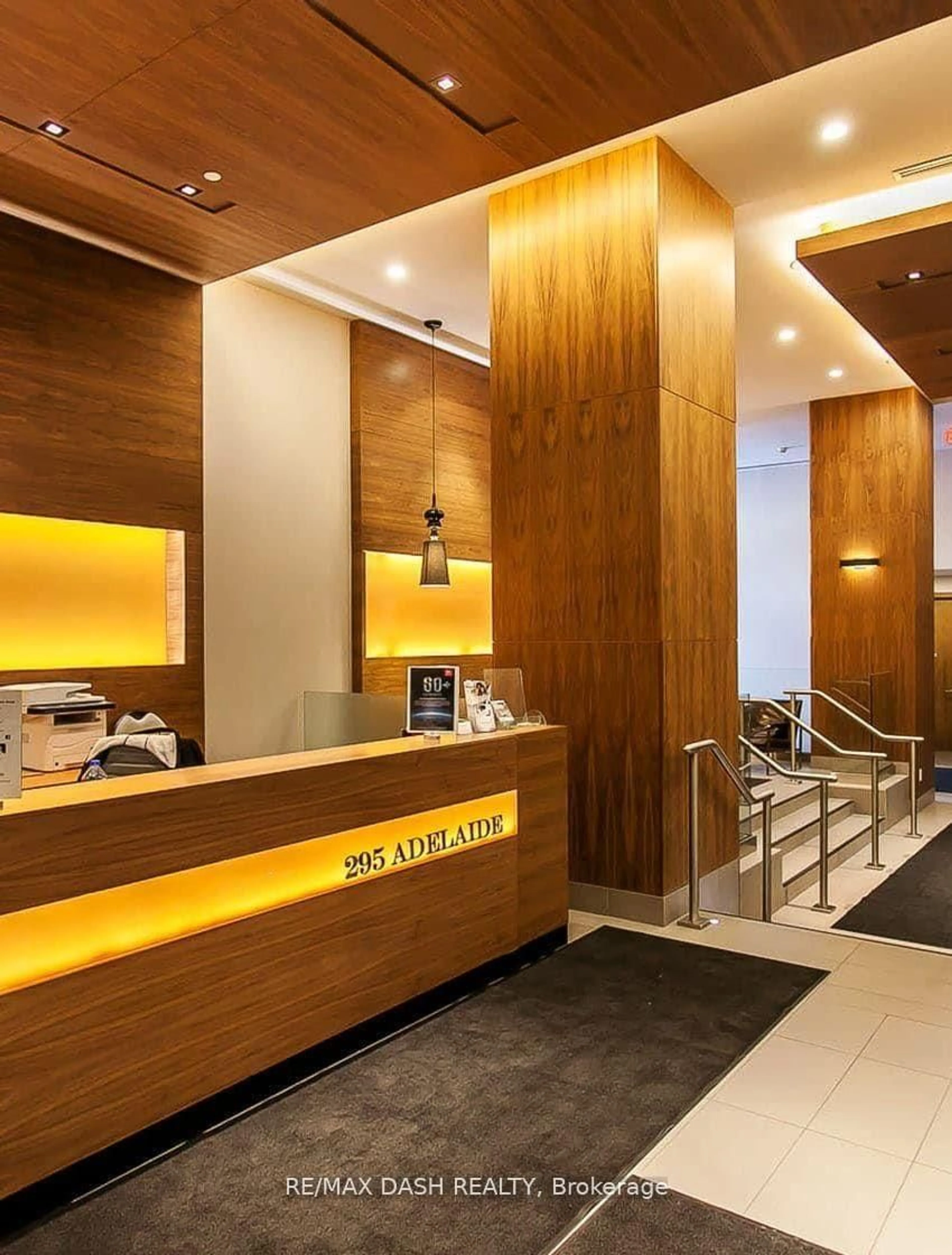 Lobby for 295 Adelaide St #710, Toronto Ontario M5V 0L4