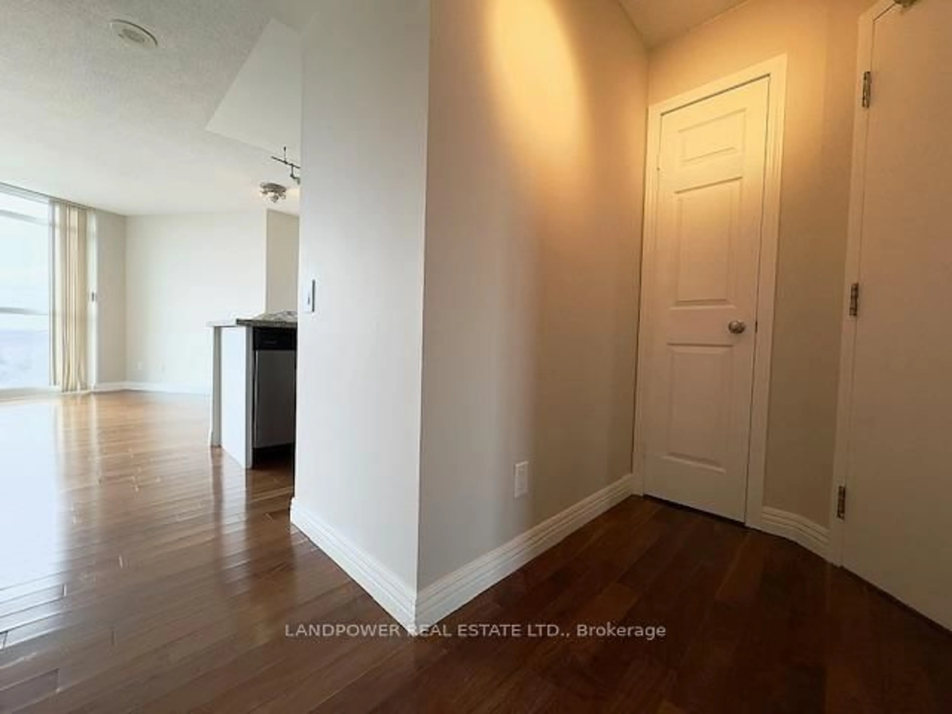 A pic of a room for 28 Harrison Garden Blvd #2005, Toronto Ontario M2N 7B5