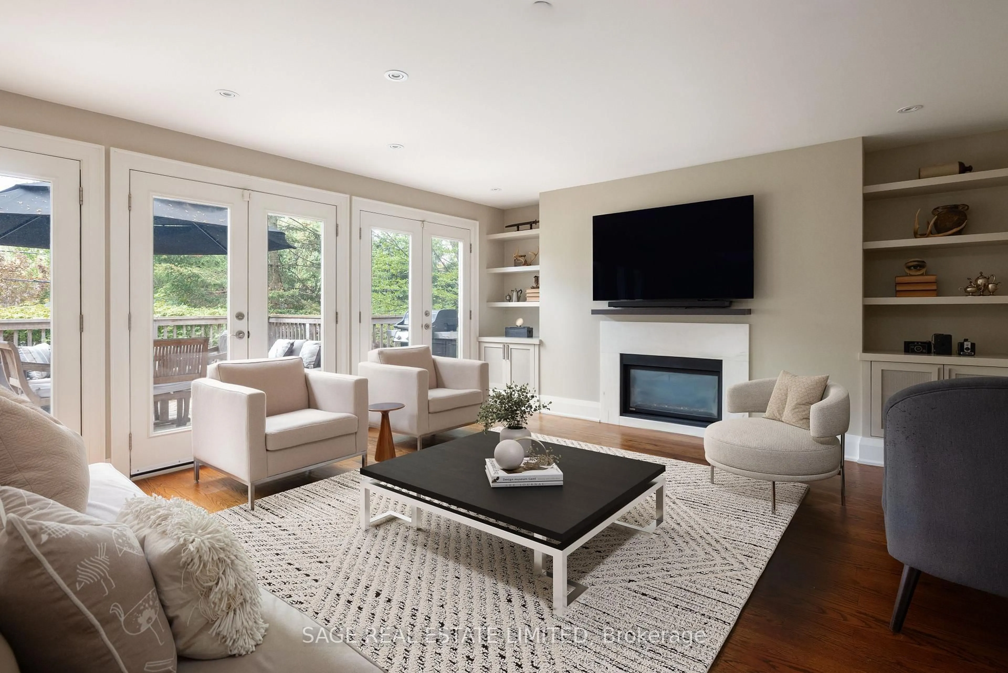 Living room with furniture, unknown for 9 Canfield Pl, Toronto Ontario M3B 2V5