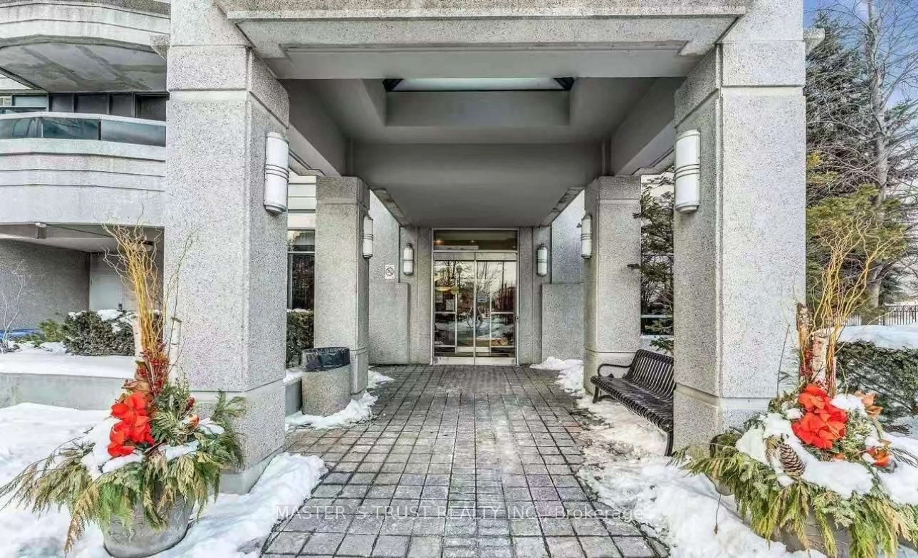 Indoor foyer for 35 Finch Ave #1211, Toronto Ontario M2N 6Z8