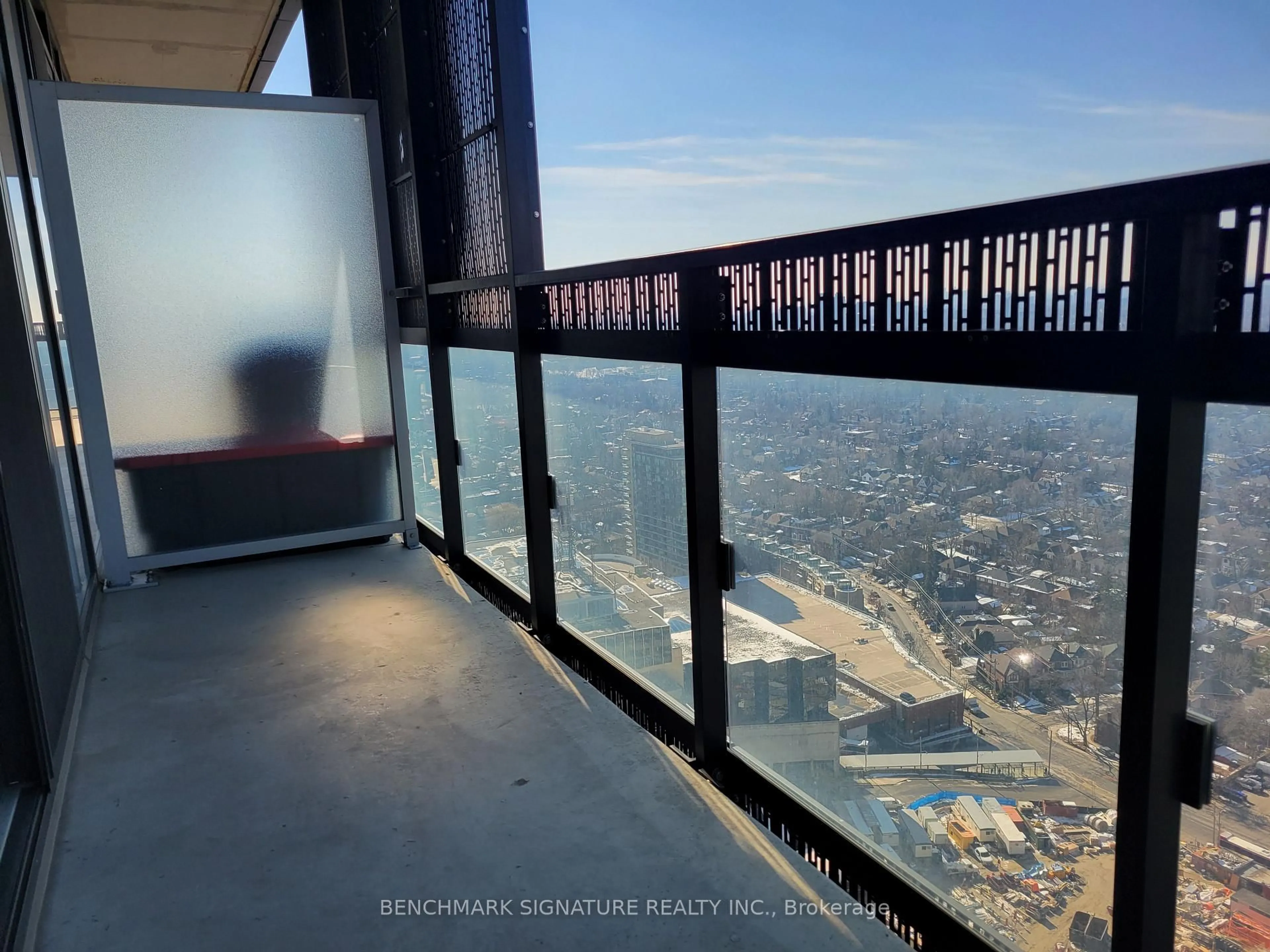 Balcony in the apartment, city buildings view from balcony for 8 Eglinton Ave #3003, Toronto Ontario M4P 1A6