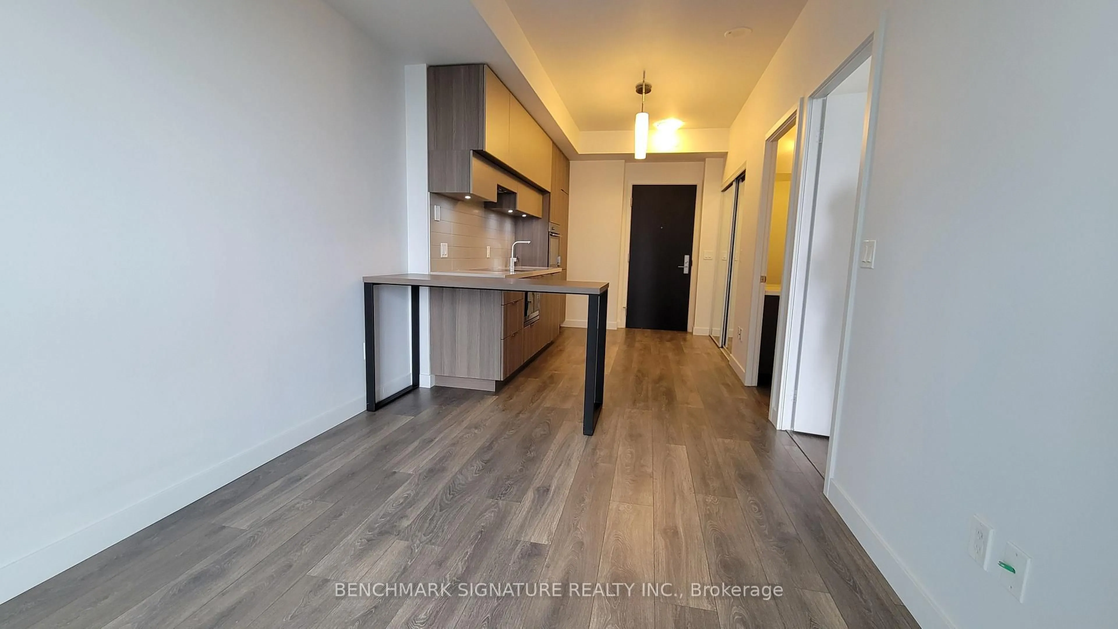 A pic of a room for 8 Eglinton Ave #3003, Toronto Ontario M4P 1A6