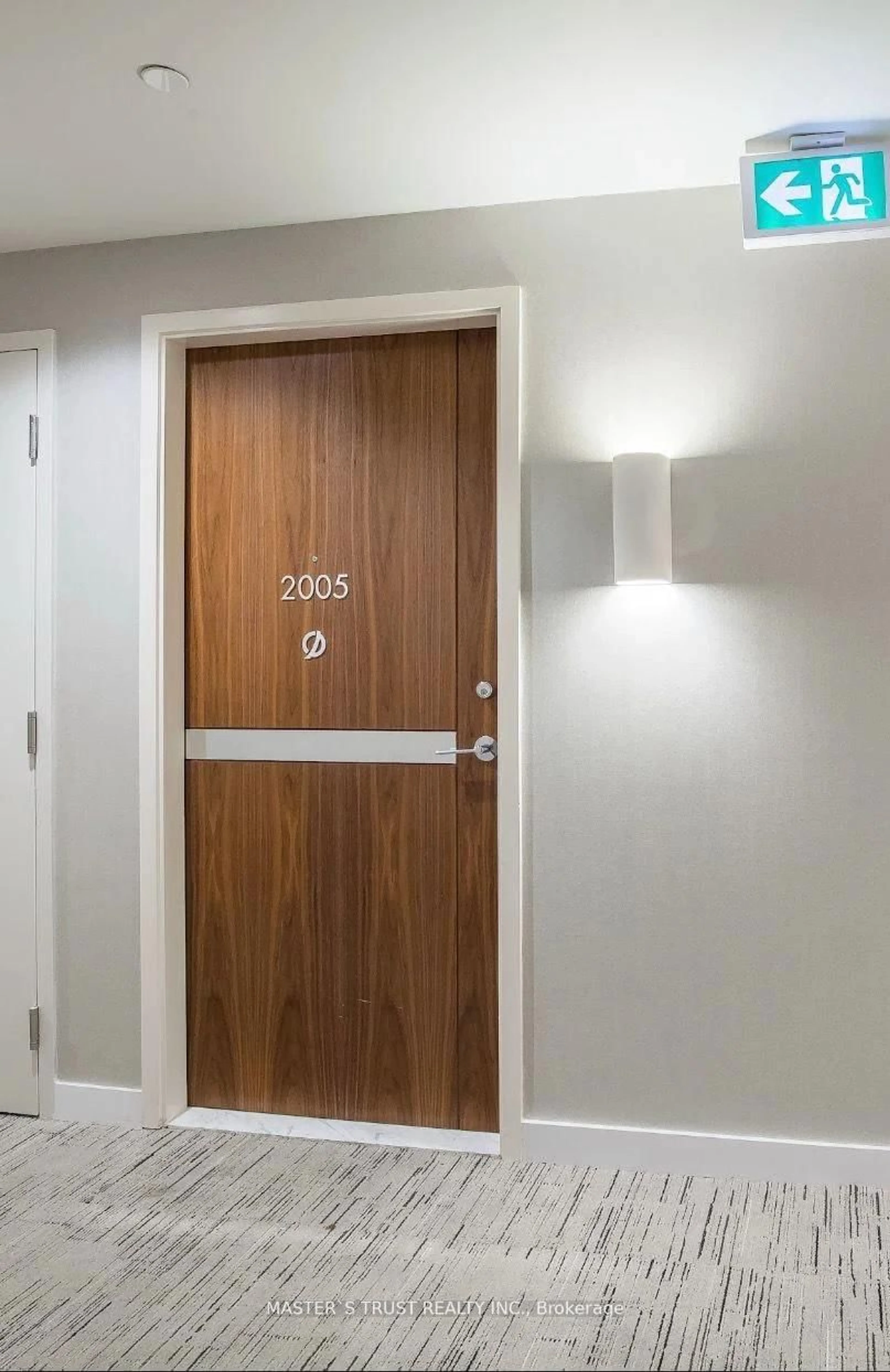 Indoor foyer for 95 McMahon Dr #2005, Toronto Ontario M2K 0H2