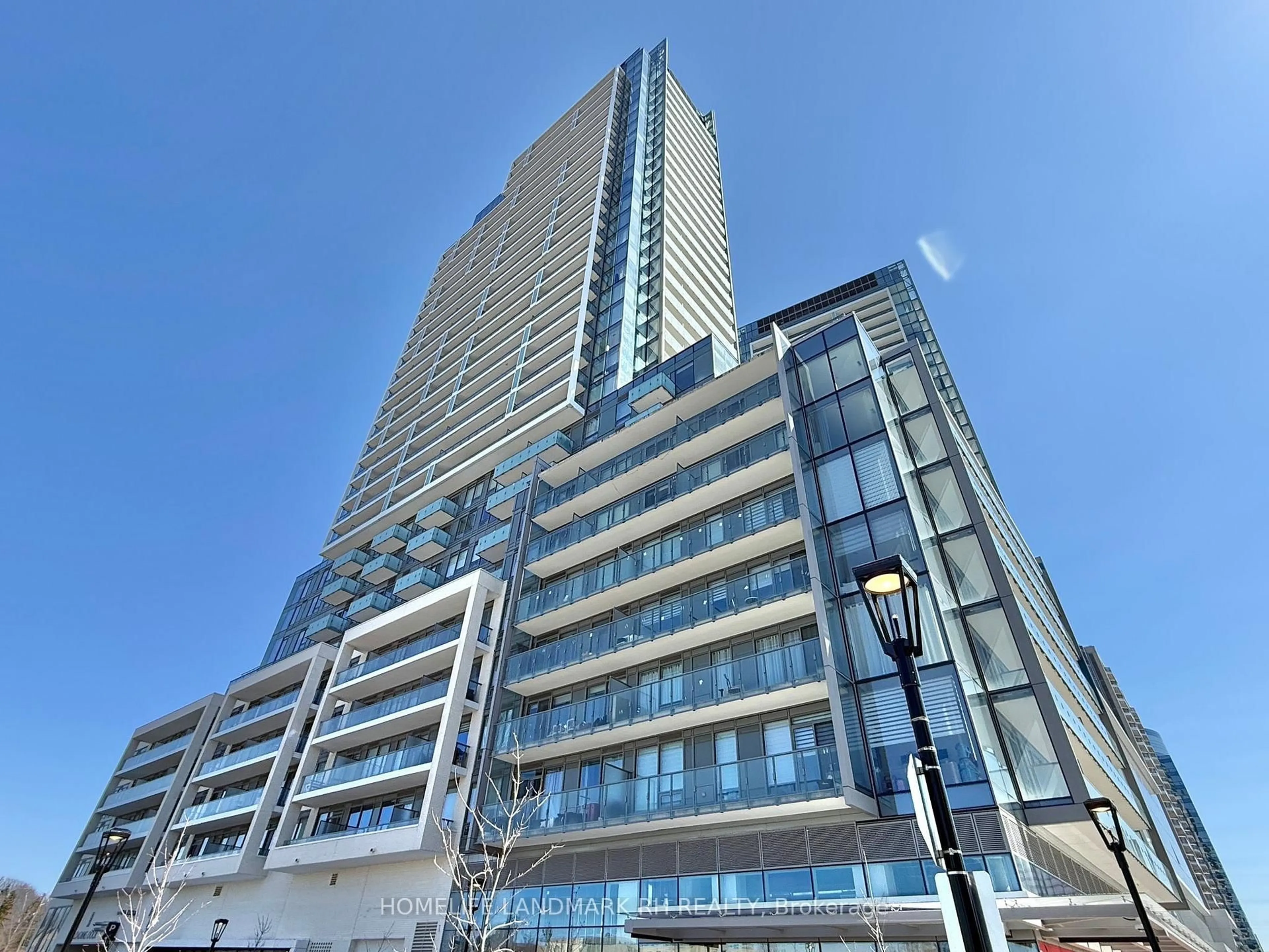 Indoor foyer for 7 Golden Lion Hts #N1013, Toronto Ontario M2M 0C1