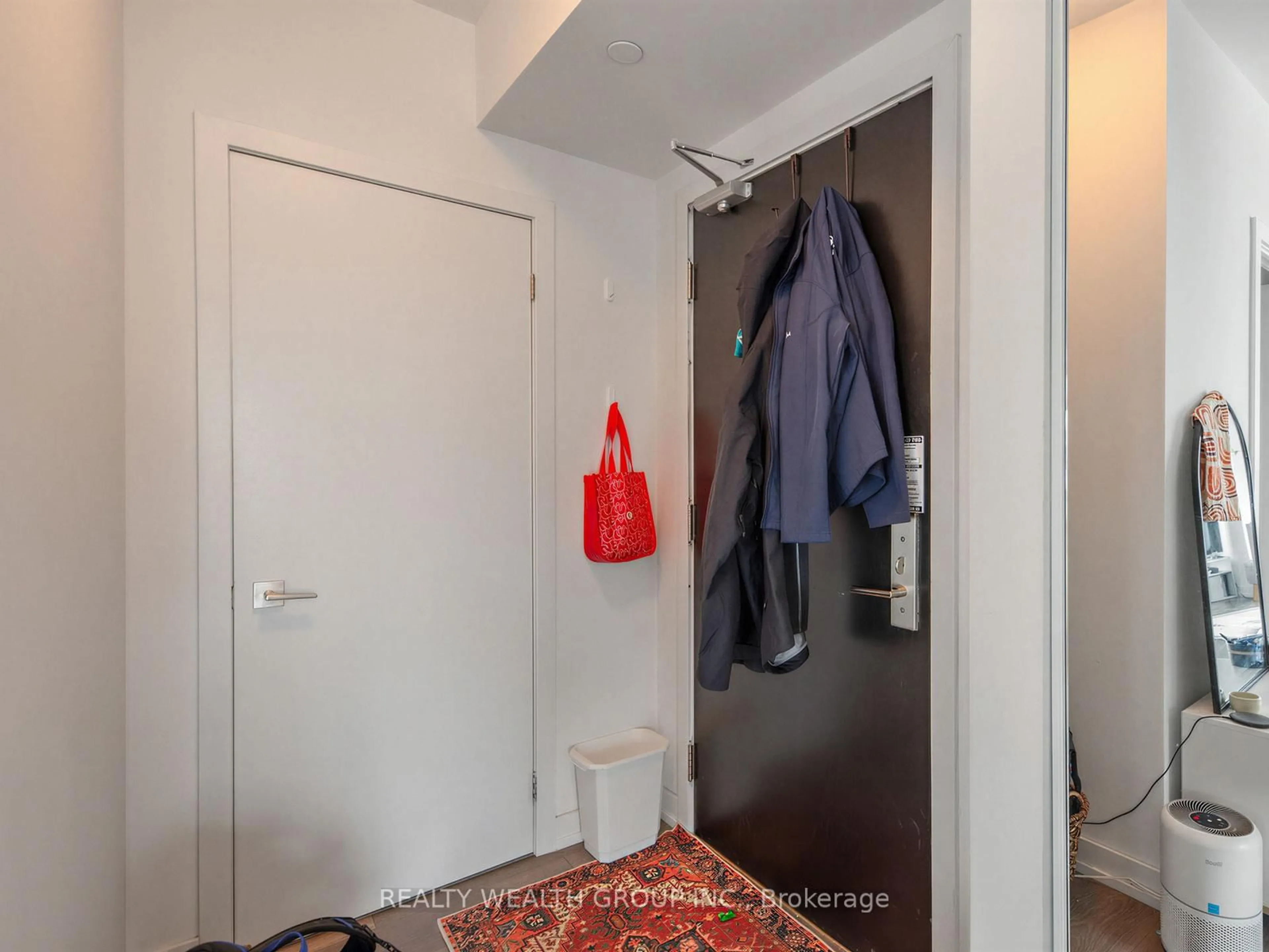 Indoor entryway for 159 Wellesley St, Toronto Ontario M4Y 1J4