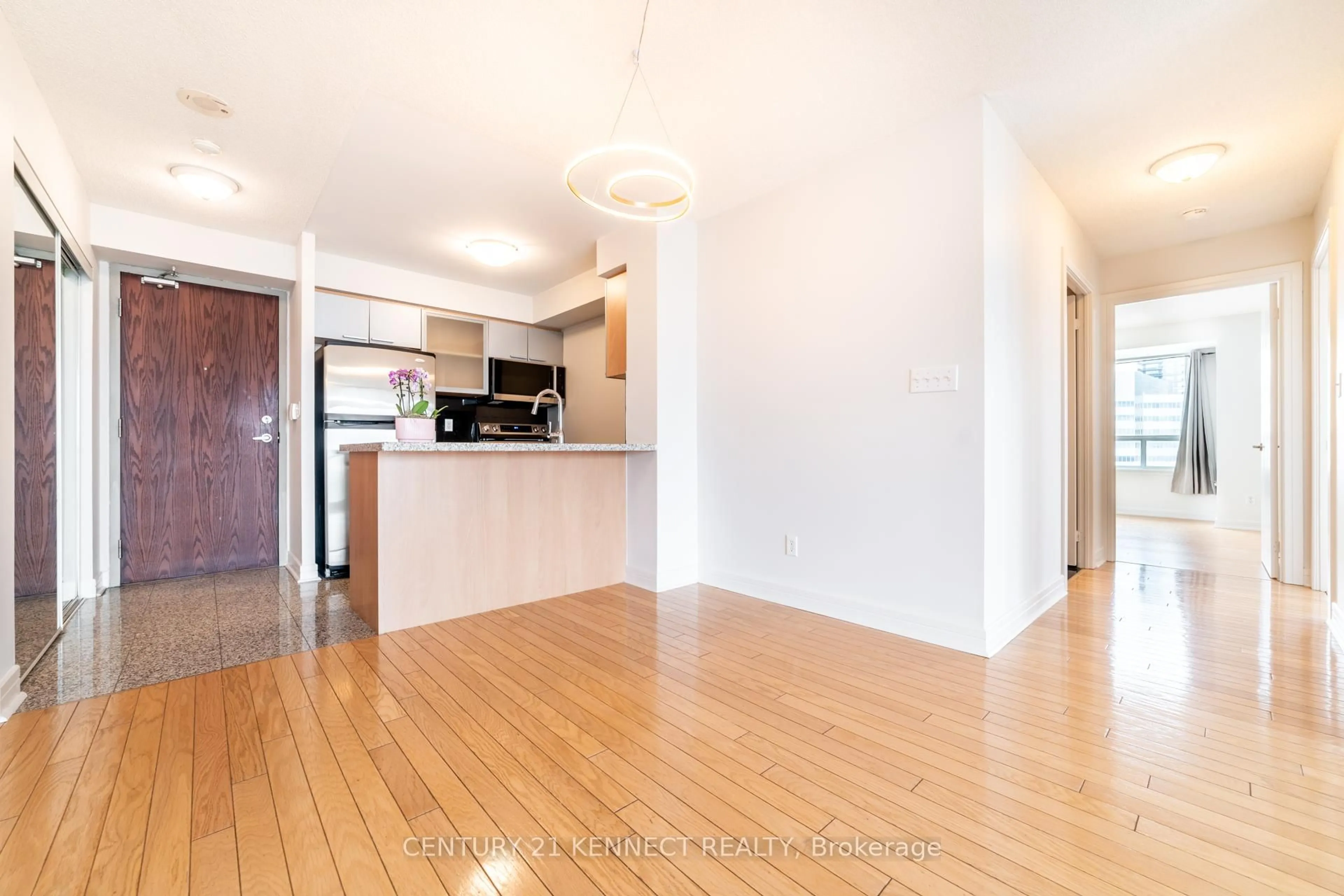 Open concept kitchen, wood/laminate floor for 16 Harrison Garden Blvd #1710, Toronto Ontario M2N 7J6
