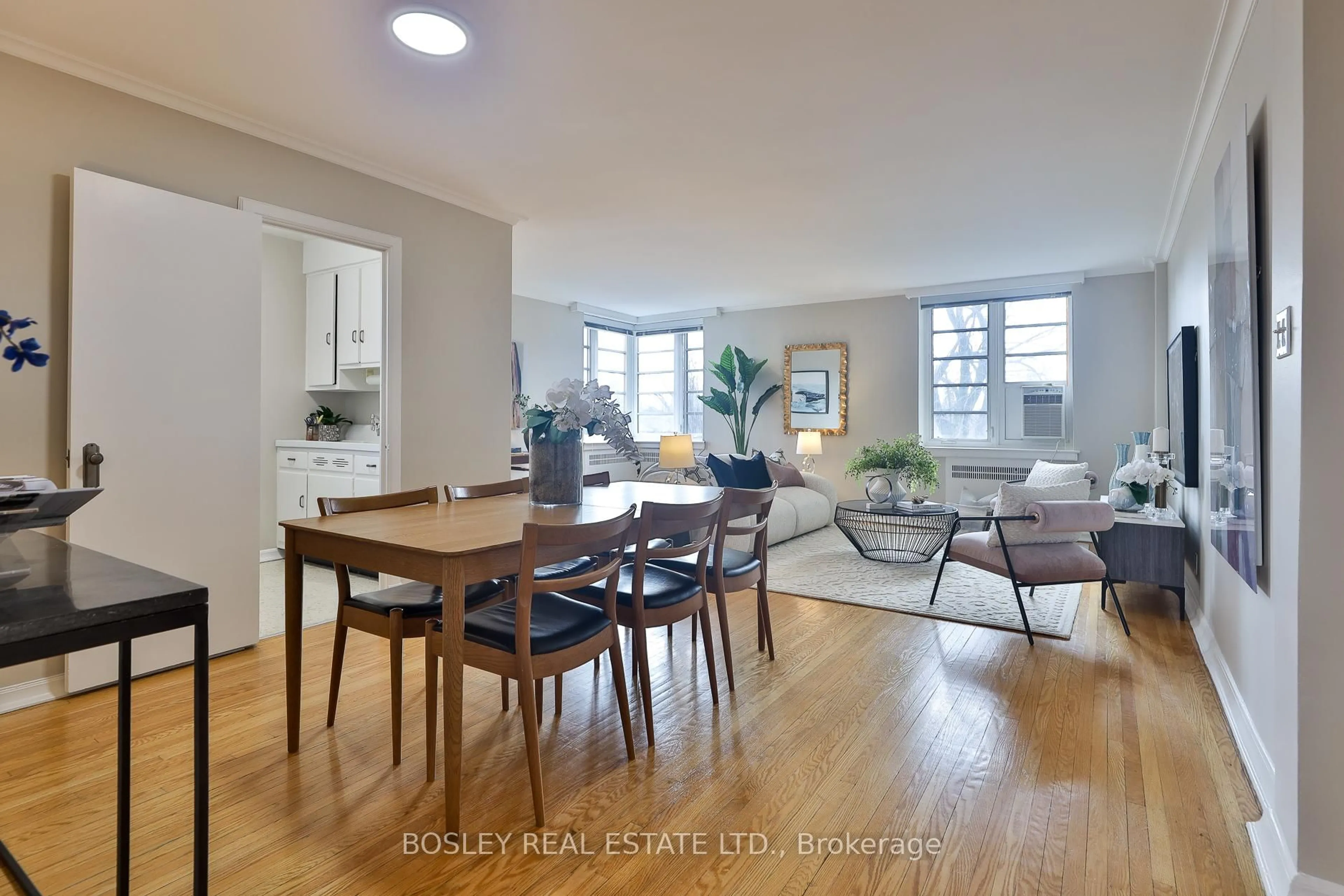 Unknown for 707 Eglinton Ave #201, Toronto Ontario M5N 1C8