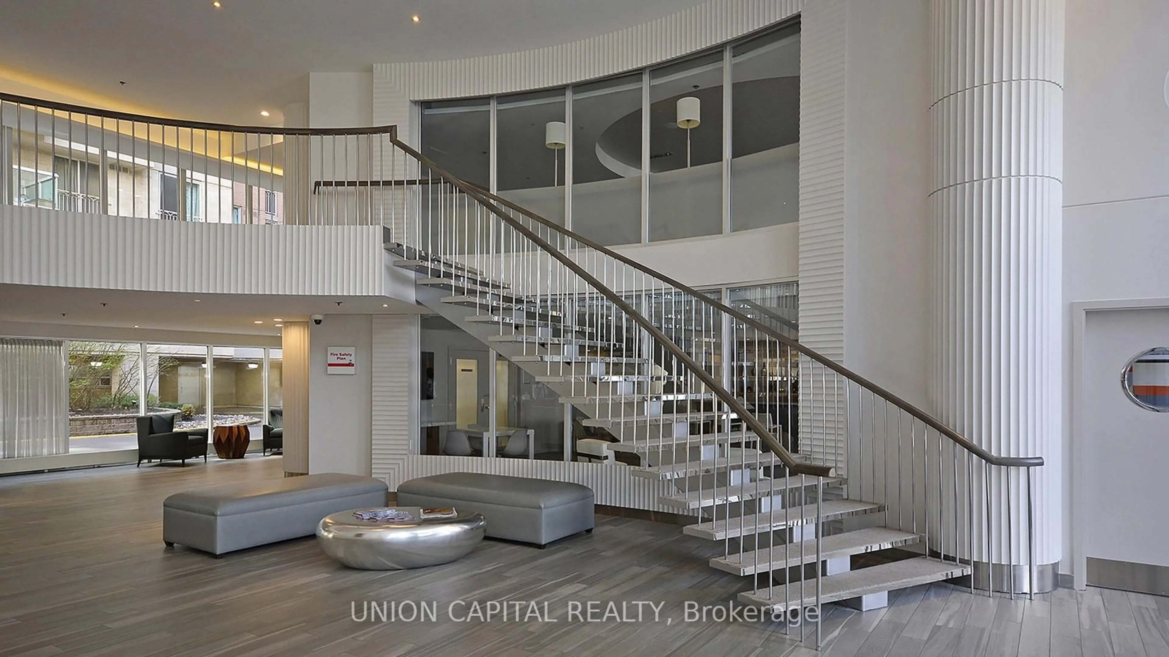 Indoor foyer for 323 Richmond St #1110, Toronto Ontario M5A 4R3