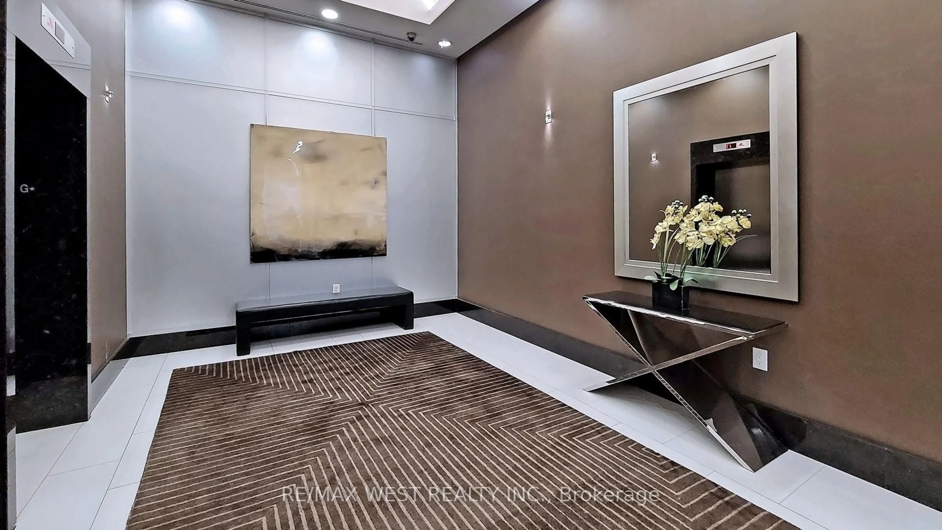 Lobby for 21 Balmuto St #1202, Toronto Ontario M4Y 1W4