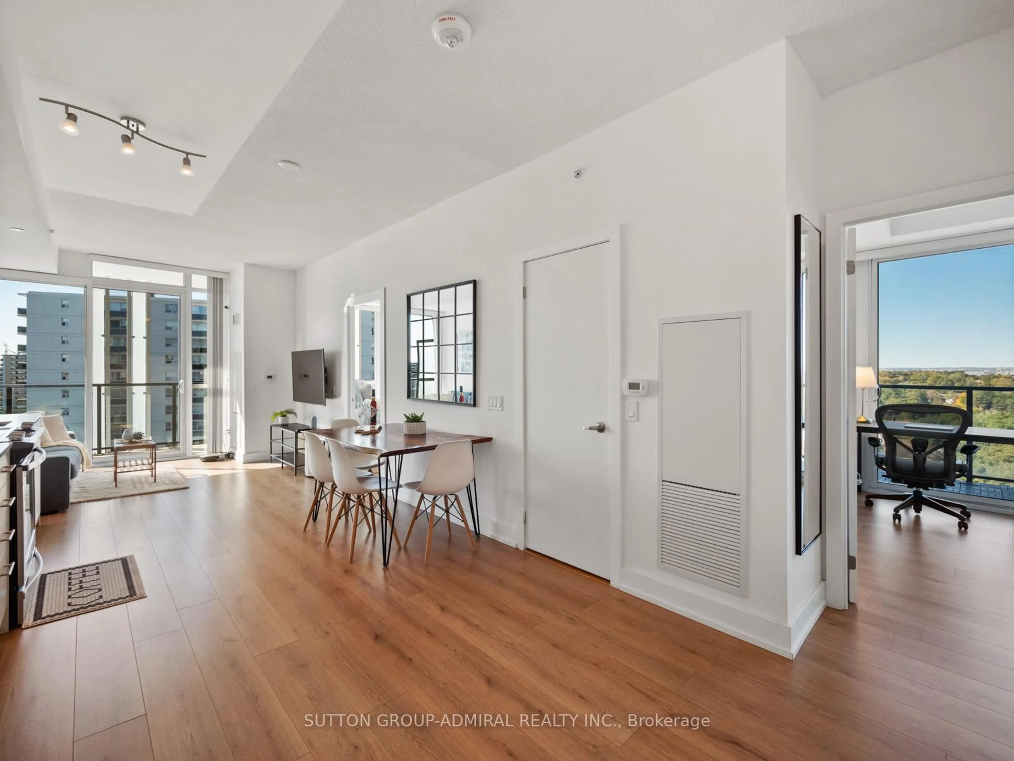 A pic of a room for 128 Fairview Mall Dr #1005, Toronto Ontario M2J 0E8