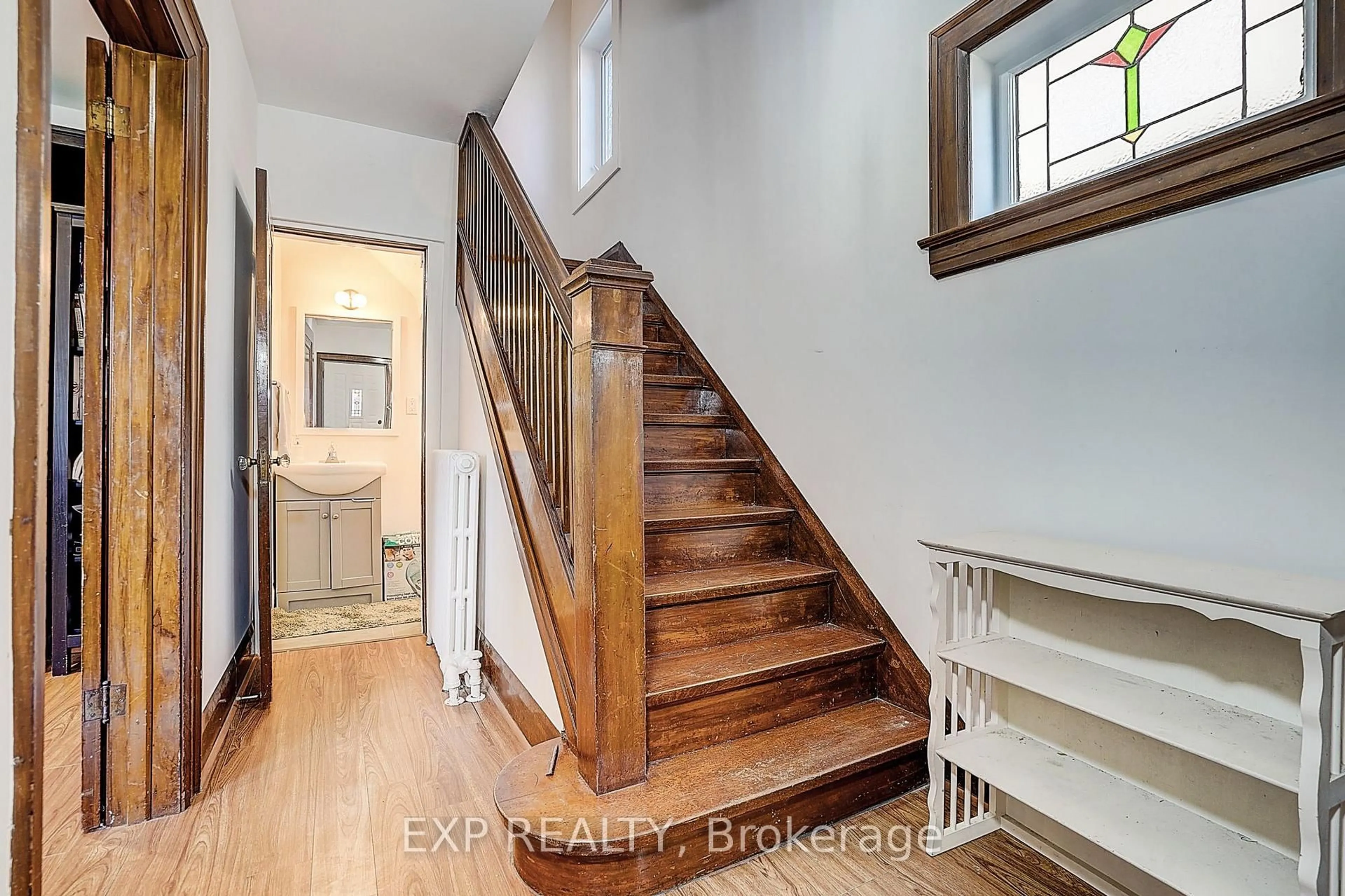 Indoor entryway for 342 Glenholme Ave, Toronto Ontario M6E 3E5