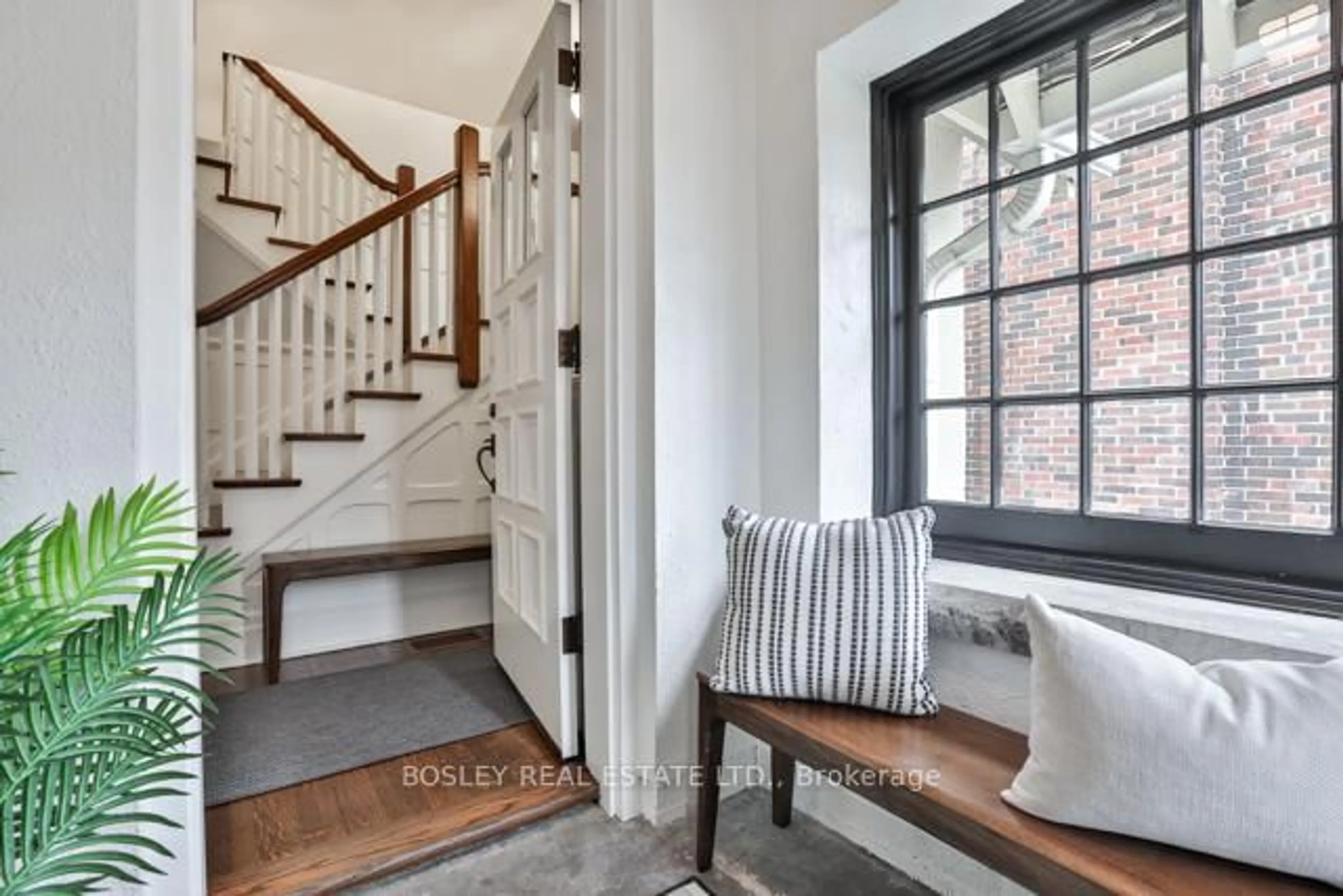 Indoor entryway for 72 Hudson Dr, Toronto Ontario M4T 2K3