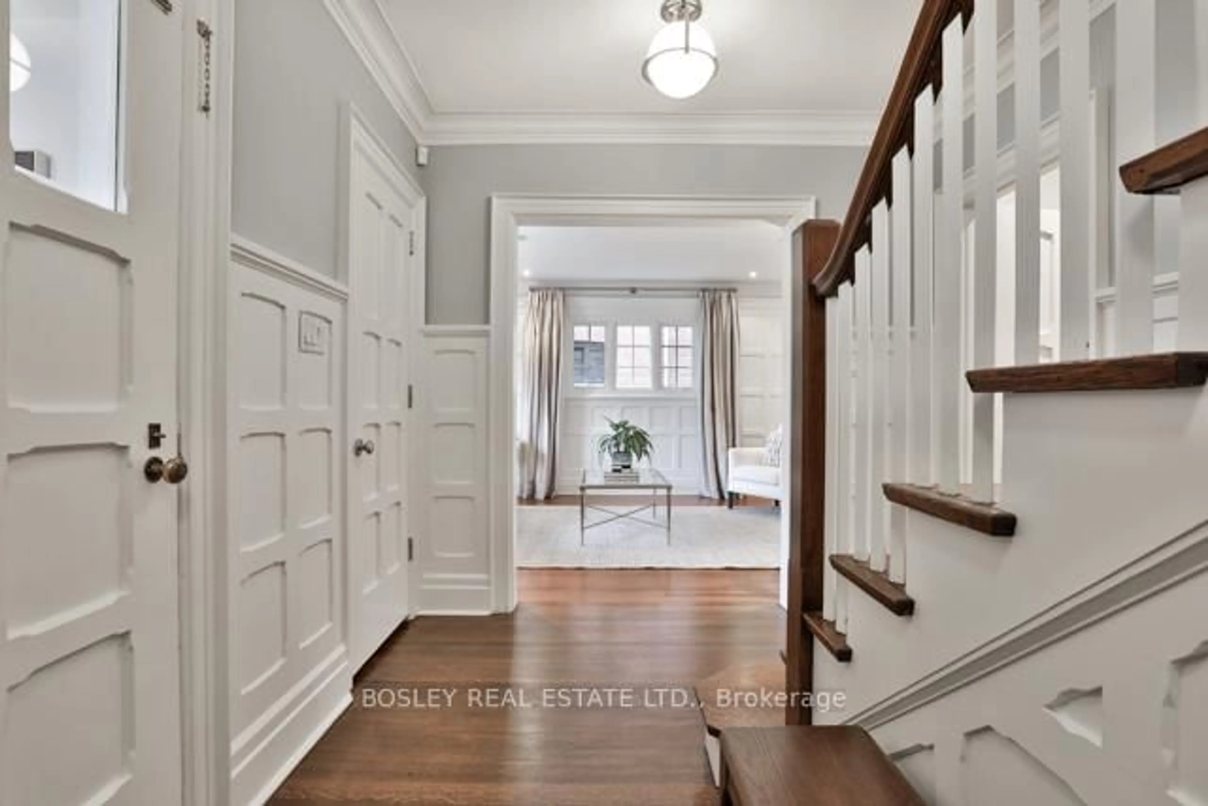 Indoor entryway for 72 Hudson Dr, Toronto Ontario M4T 2K3