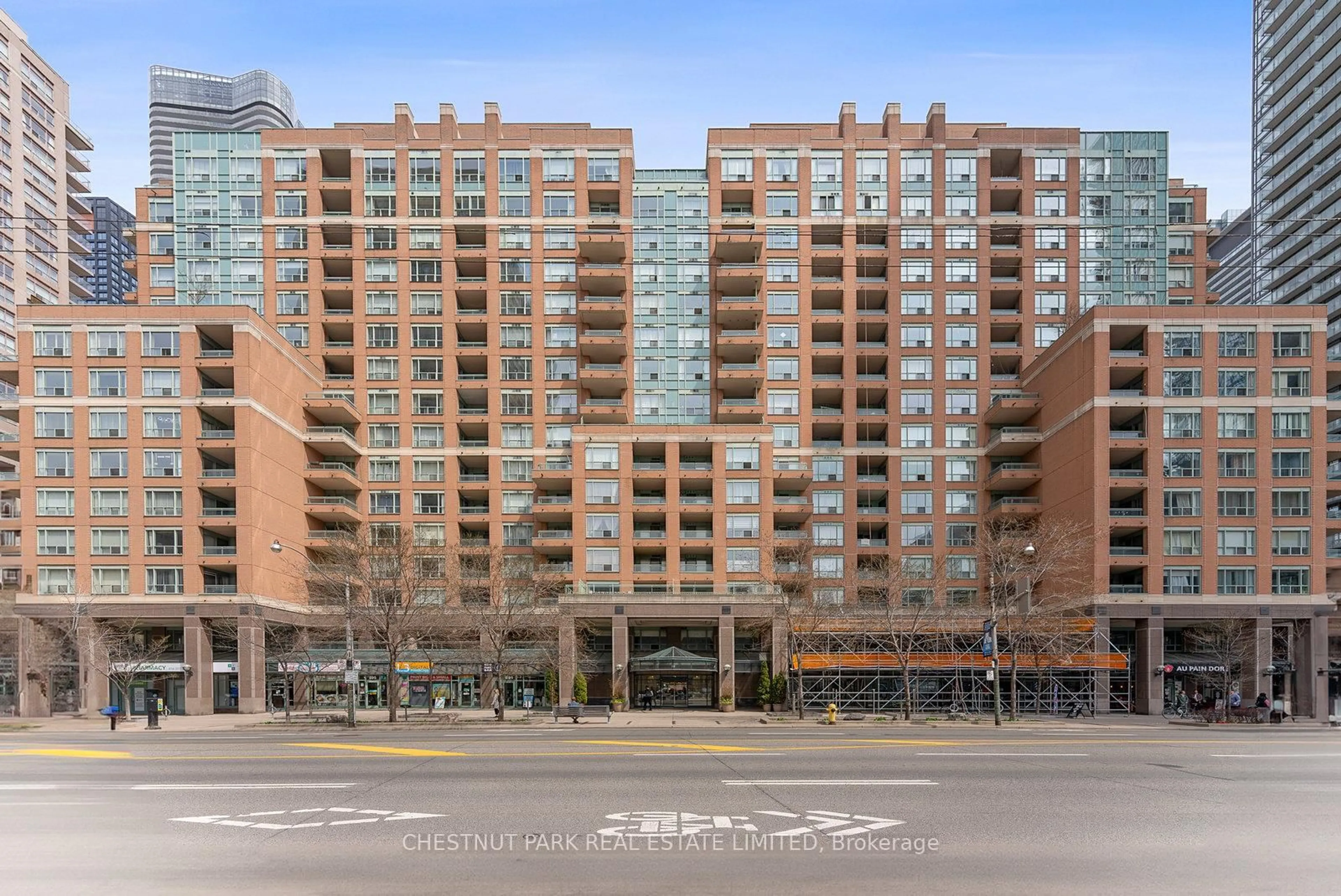 Patio, unknown for 889 Bay St #1610, Toronto Ontario M5S 3K5