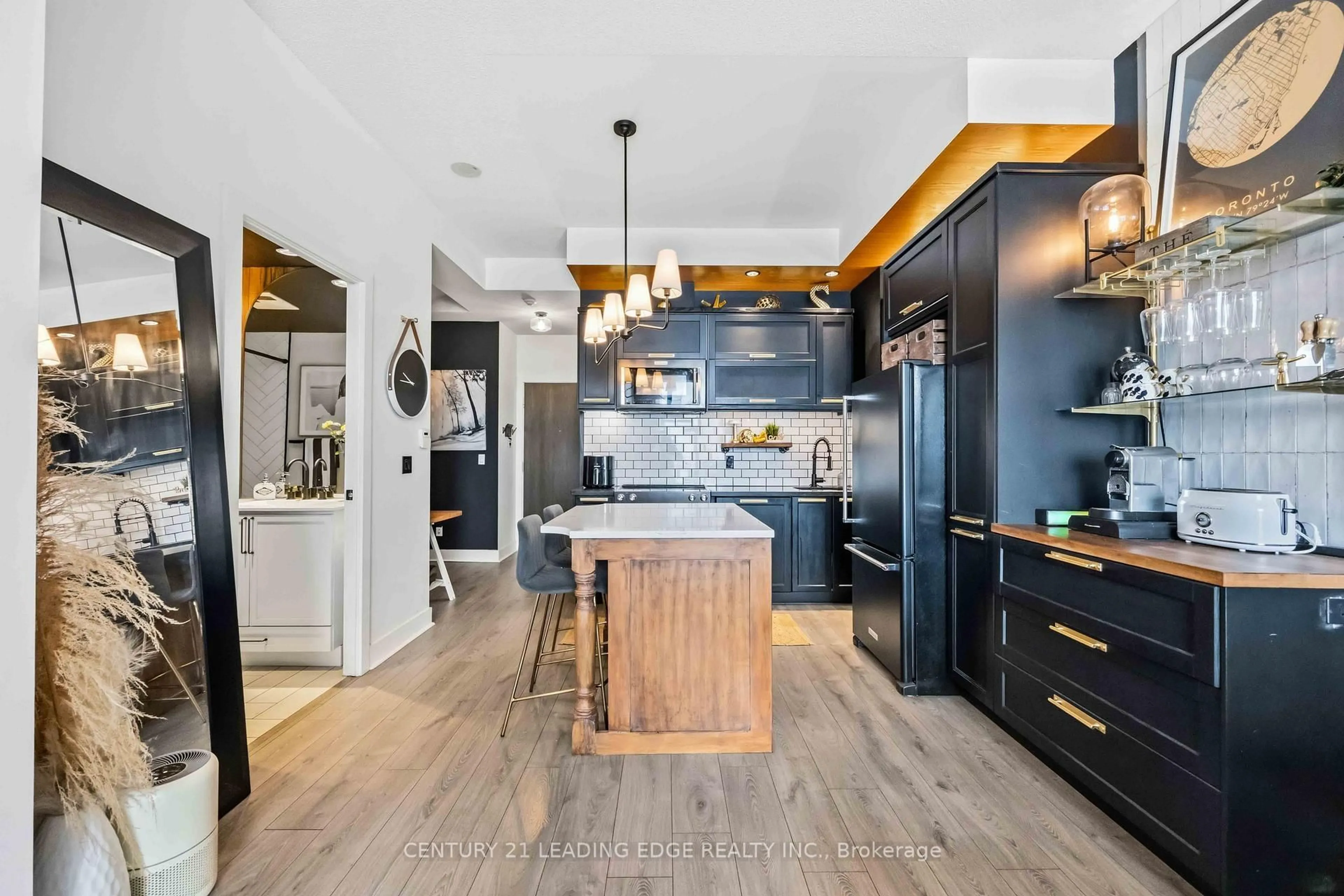 Contemporary kitchen, unknown for 28 Linden St #2203, Toronto Ontario M4Y 0A4