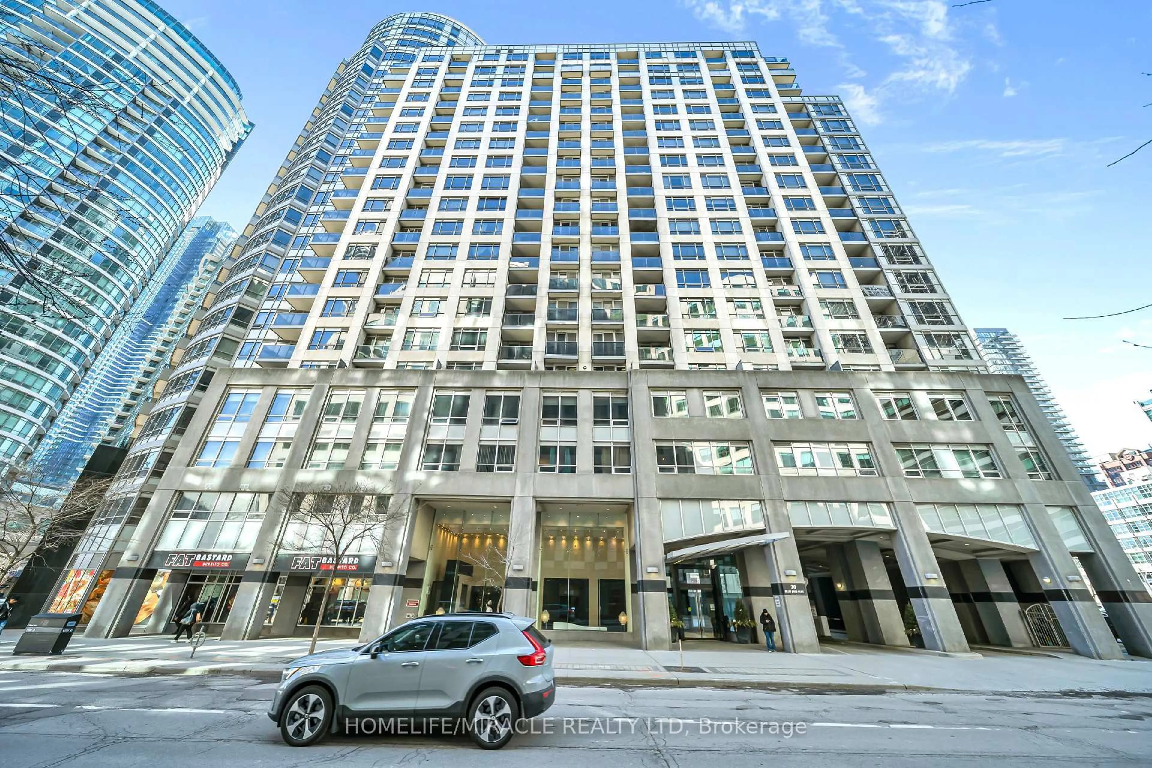 Indoor foyer for 20 Blue Jays Way #1615, Toronto Ontario M5V 3W6