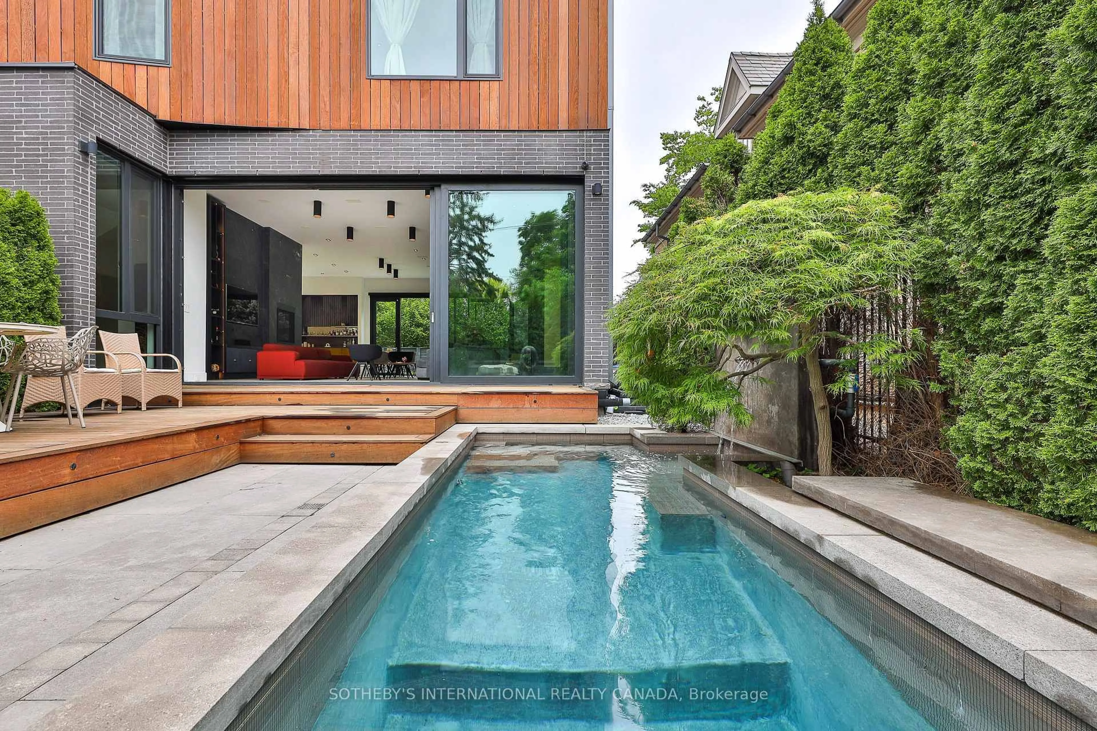 Pool for 108 Stratford Cres, Toronto Ontario M4N 1C6