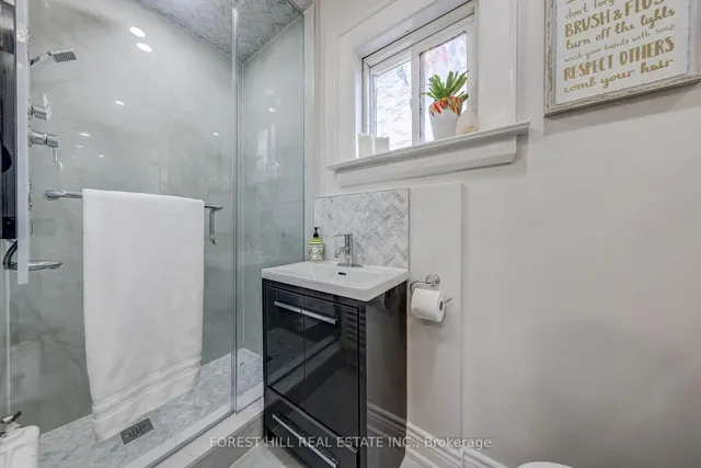 607 Spadina Rd, Toronto 2