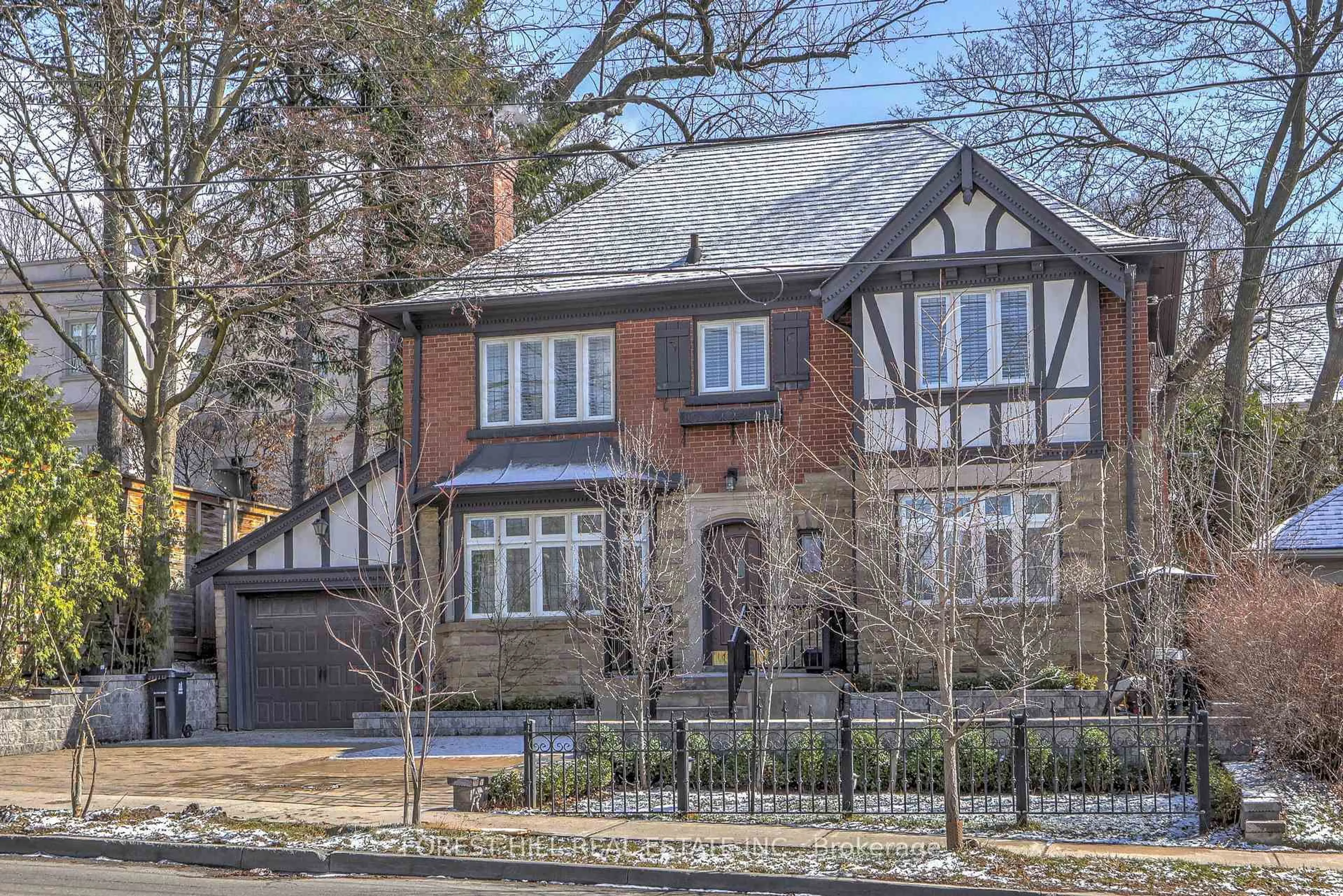 Home with brick exterior material, street for 607 Spadina Rd, Toronto Ontario M5P 2X1