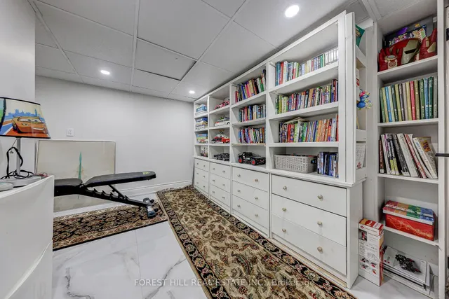 607 Spadina Rd, Toronto 4