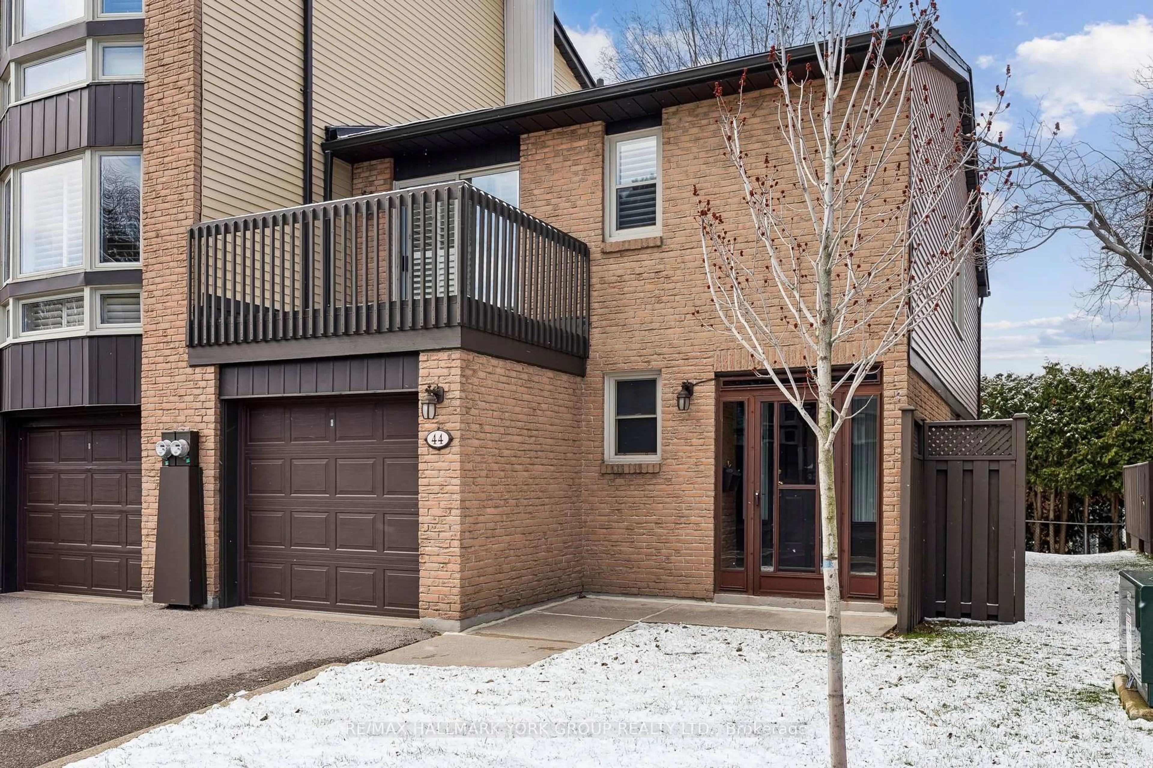 Home with brick exterior material, street for 44 English Ivy Way, Toronto Ontario M2H 3M4