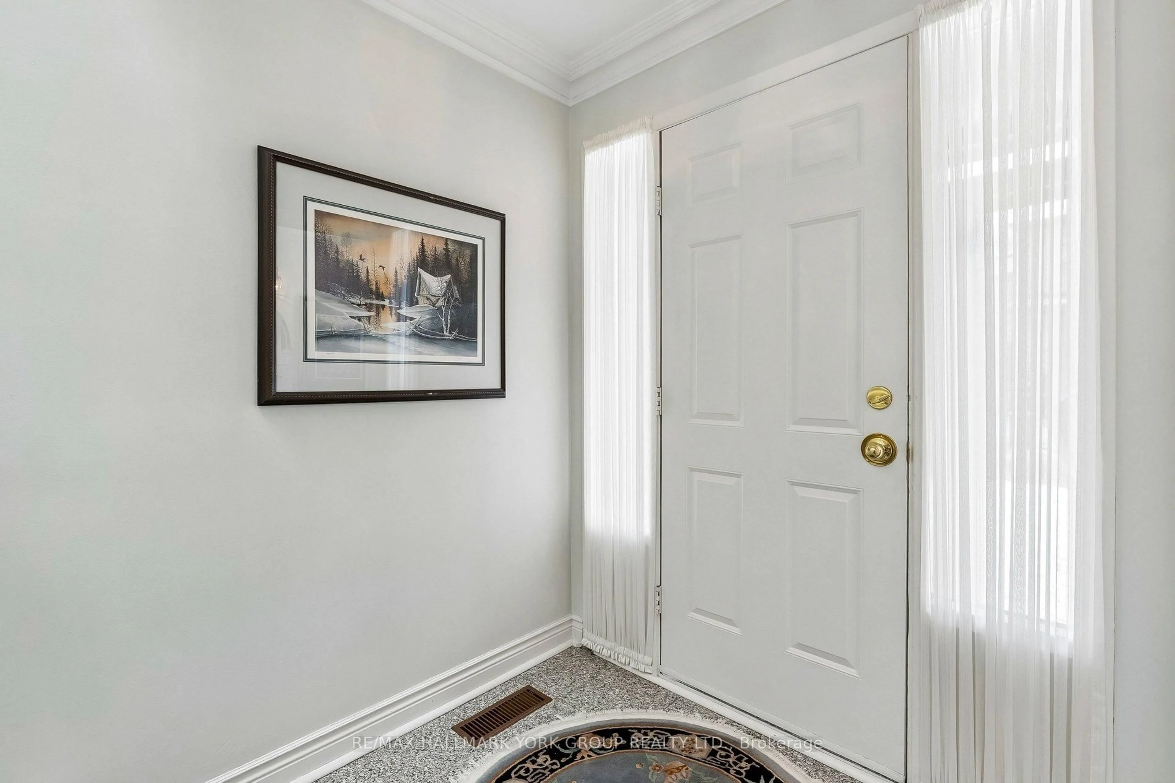 Indoor entryway for 44 English Ivy Way, Toronto Ontario M2H 3M4