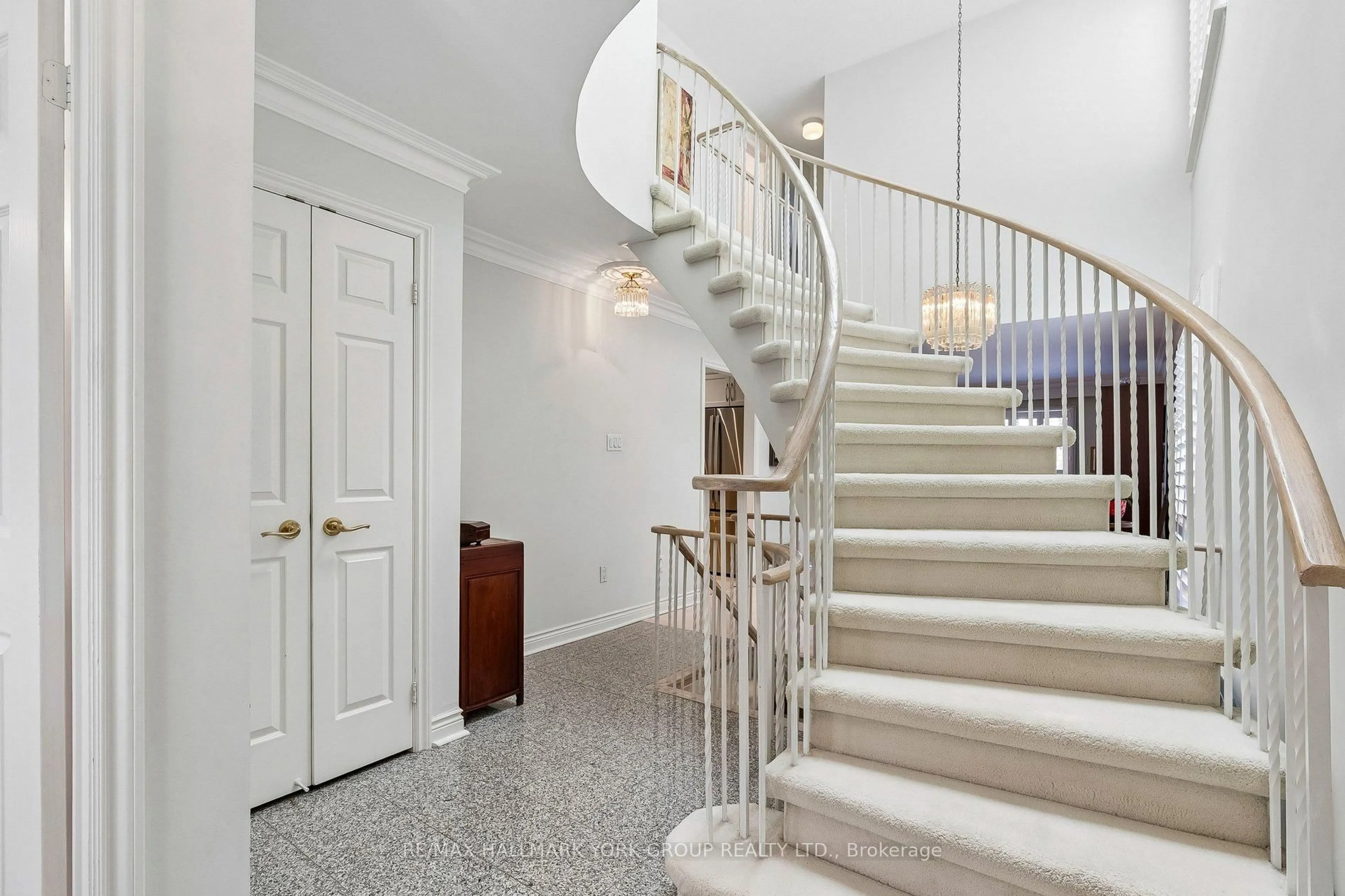 Unknown for 44 English Ivy Way, Toronto Ontario M2H 3M4