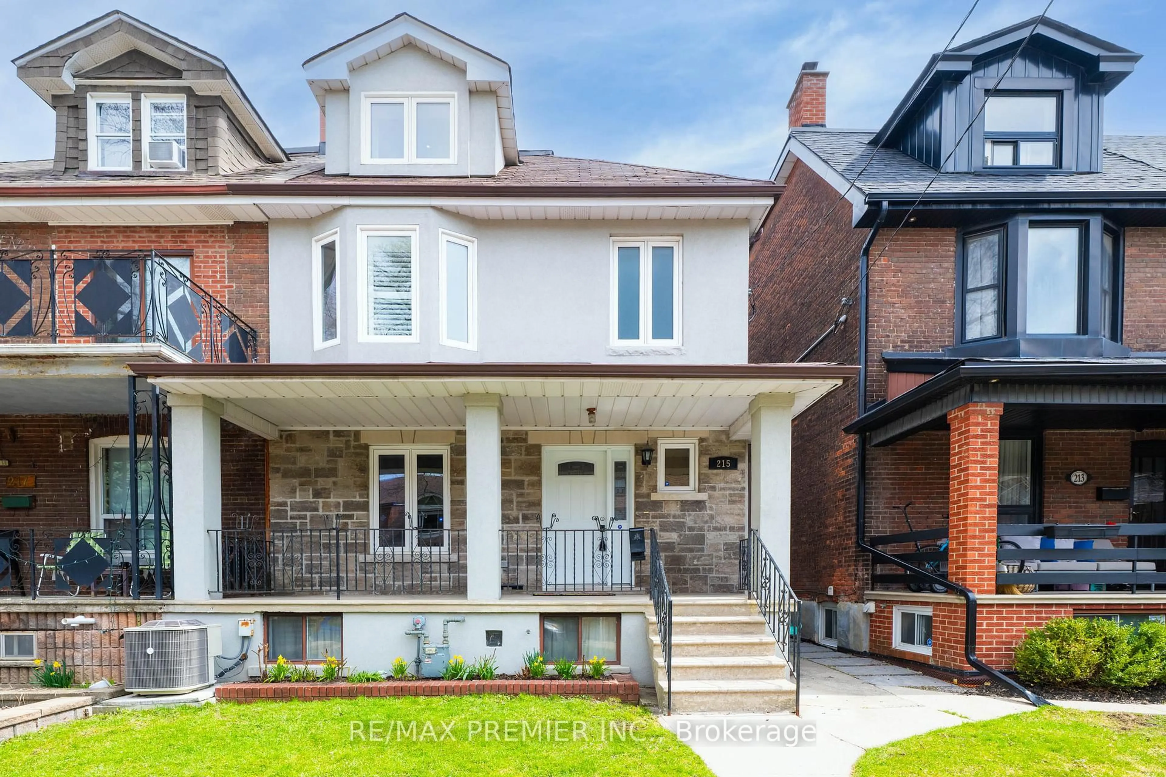 Home with brick exterior material, street for 215 Grace St, Toronto Ontario M6G 3A7