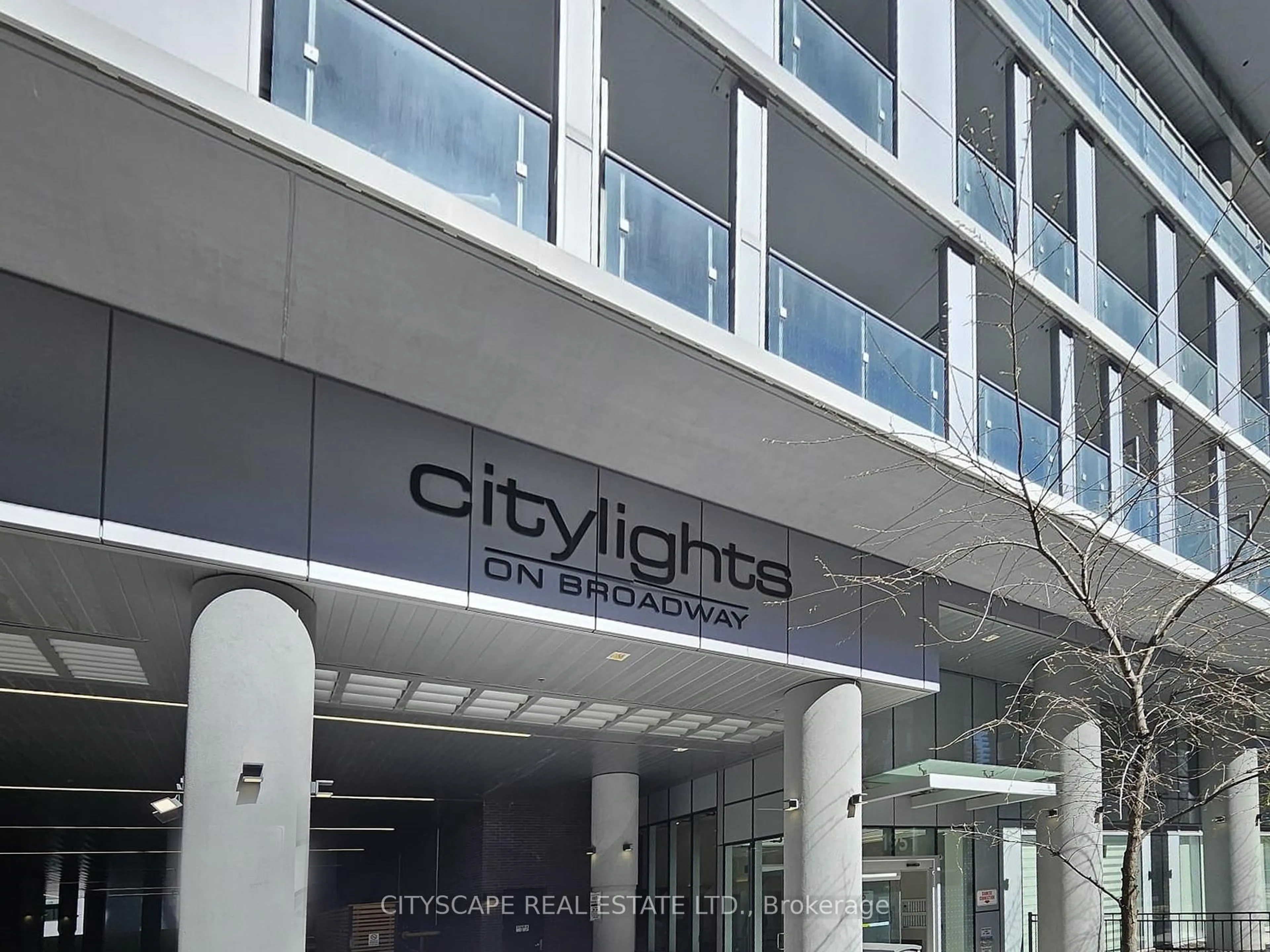 Indoor foyer for 195 Redpath Ave #3501, Toronto Ontario M4P 0E4