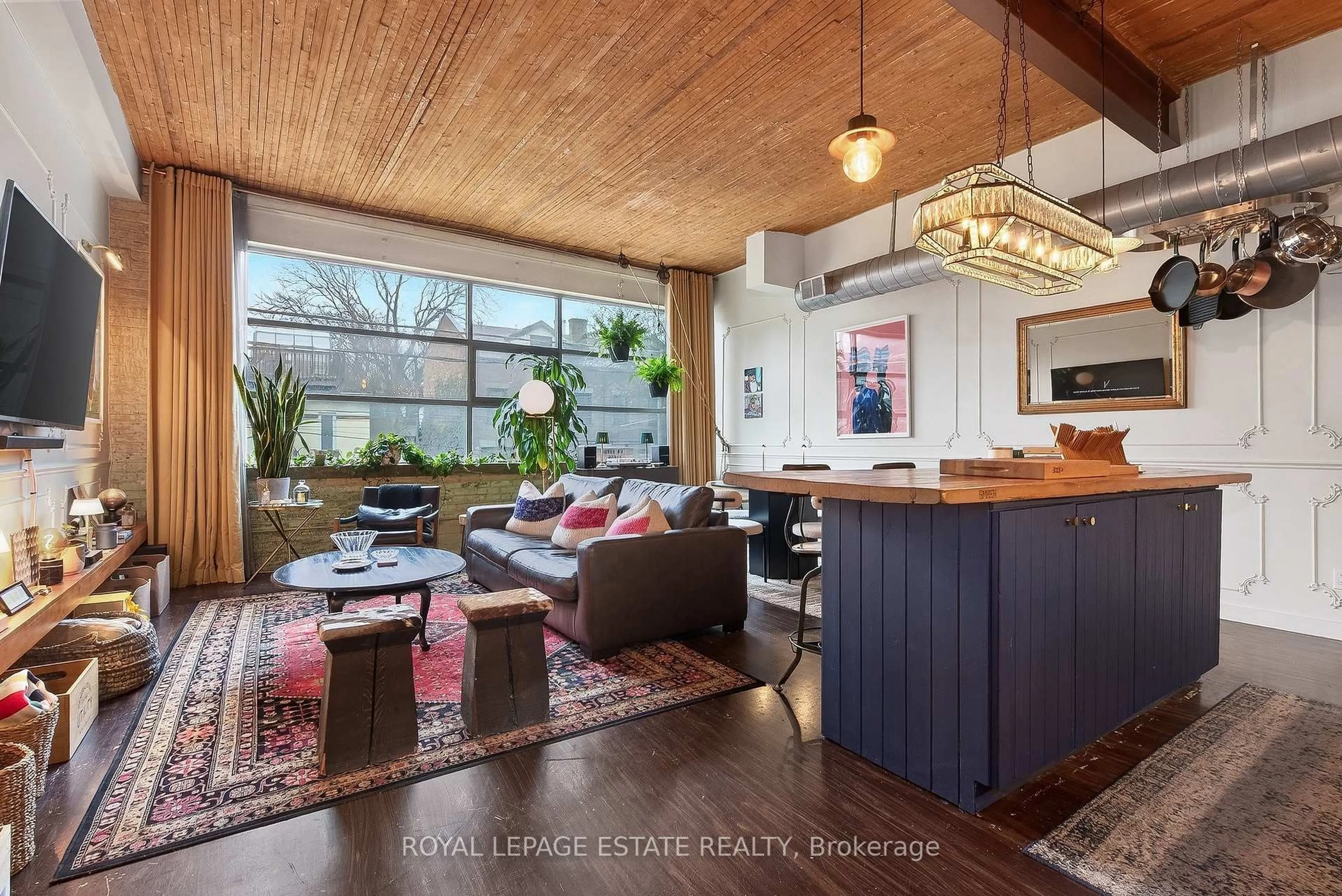 Unknown for 365 Dundas St #216, Toronto Ontario M5A 4R9