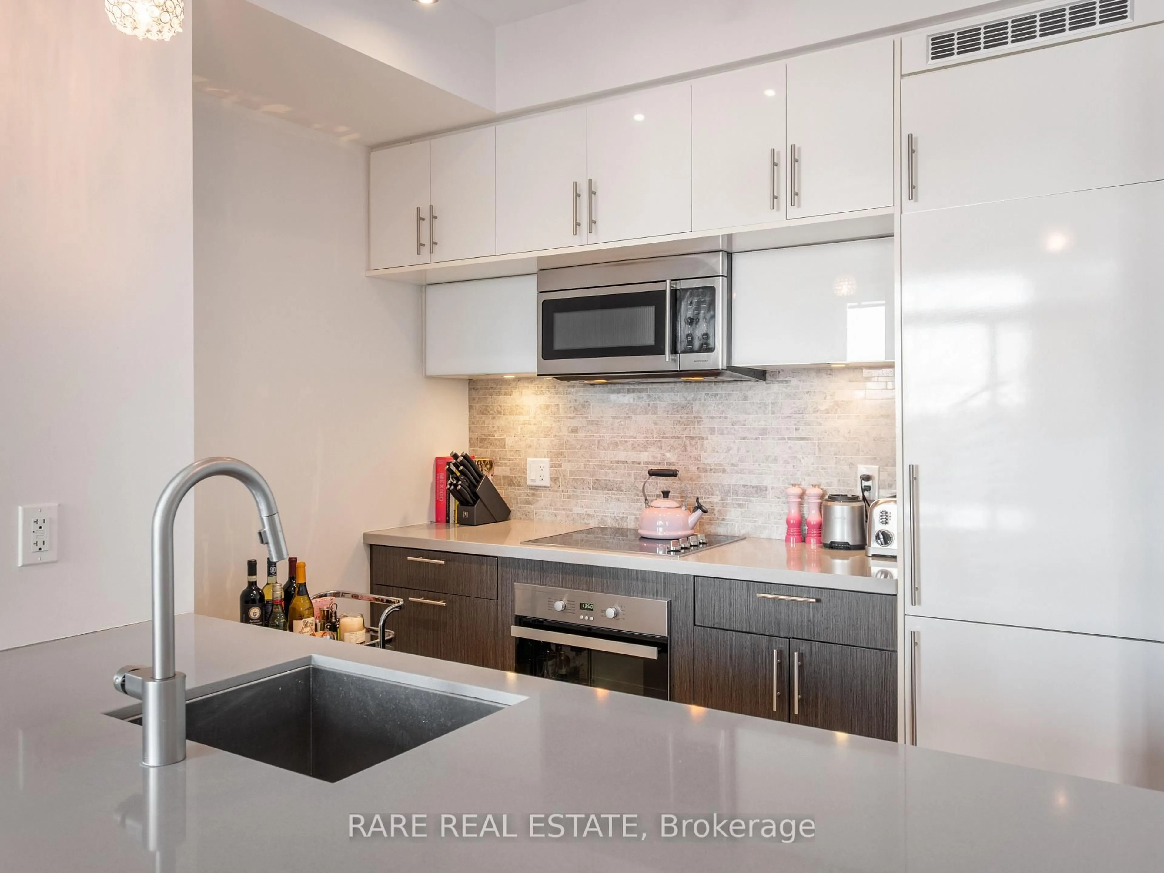 Unknown for 8 Mercer St #2007, Toronto Ontario M5V 0C4