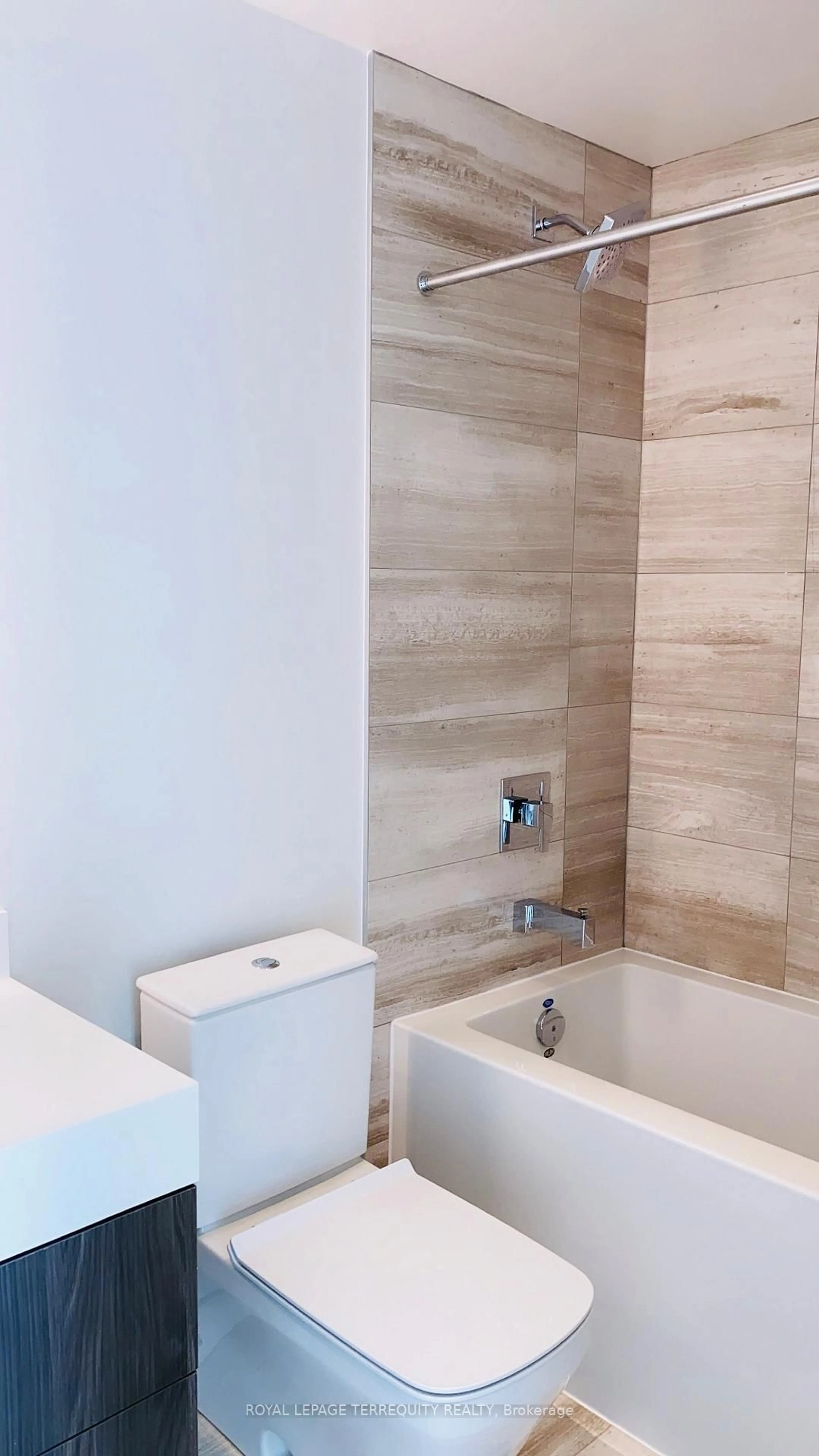 Contemporary bathroom, ceramic/tile floor for 1 Yorkville Ave #4202, Toronto Ontario M4W 0B1