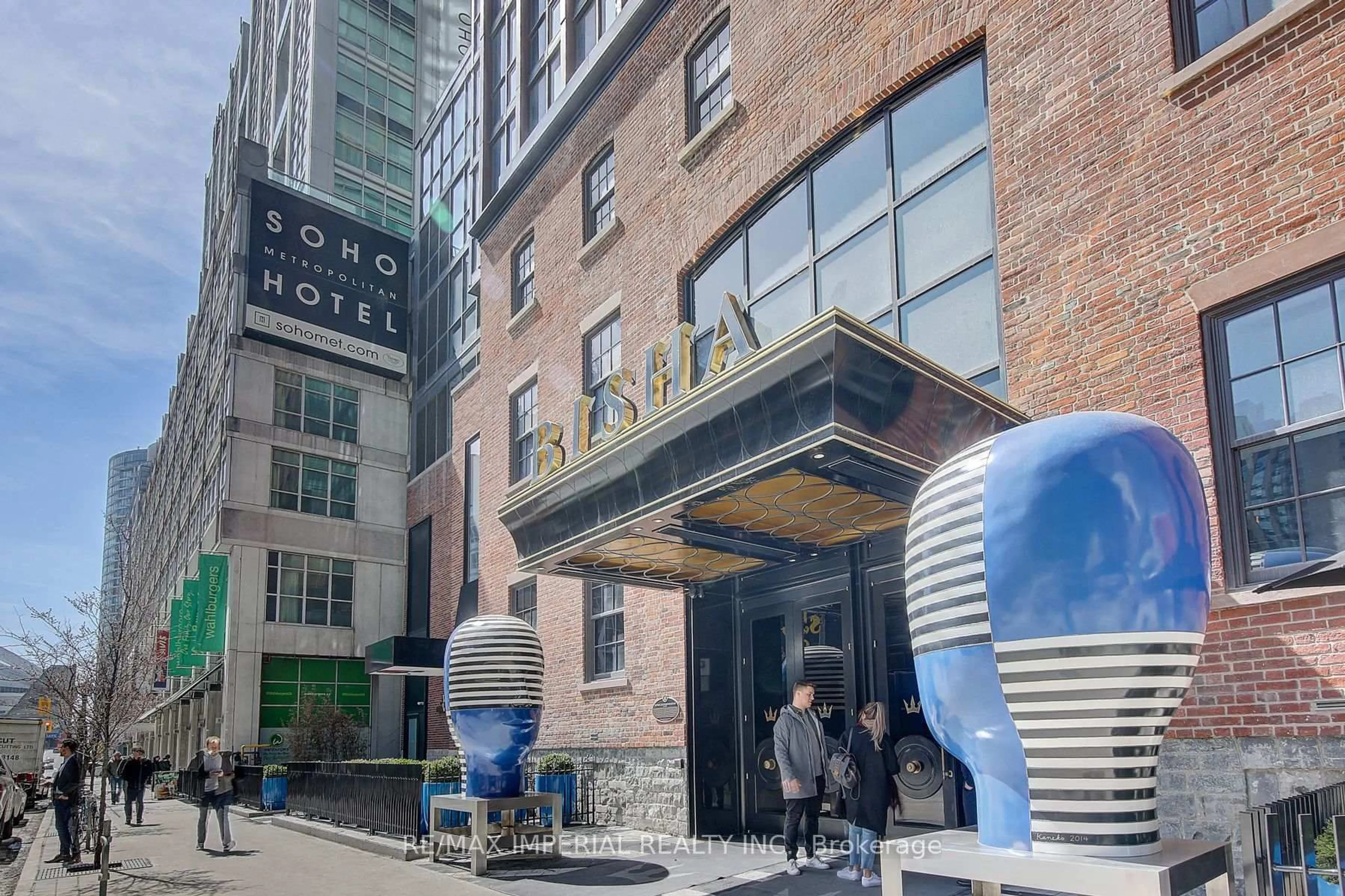 Lobby for 88 Blue Jays Way #3508, Toronto Ontario M5V 2G3