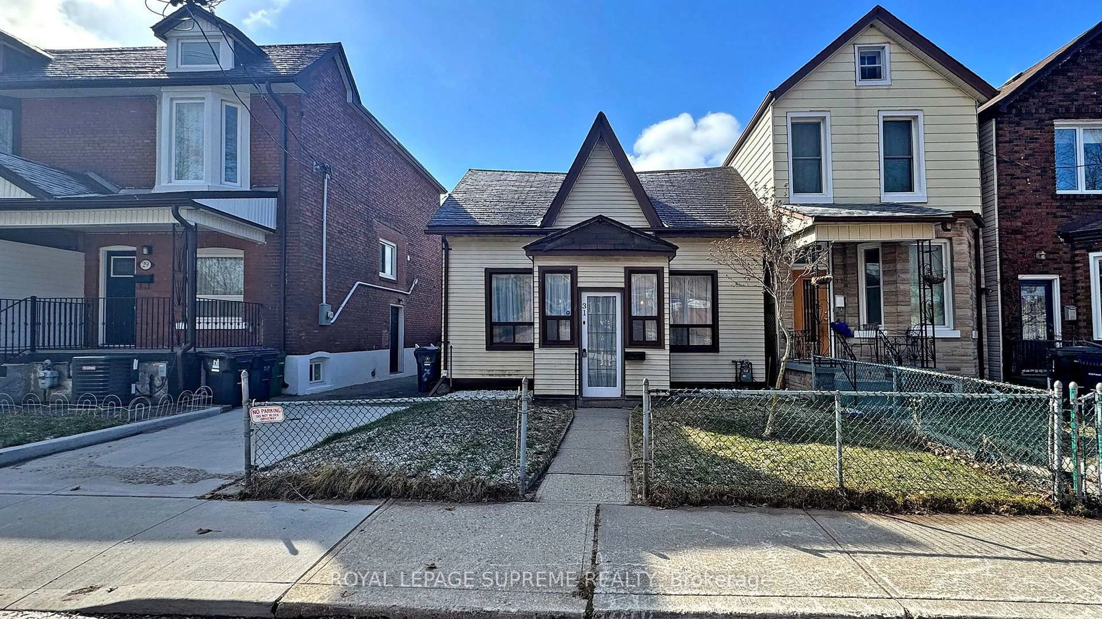 Unknown for 31 Shirley St, Toronto Ontario M6K 1S8